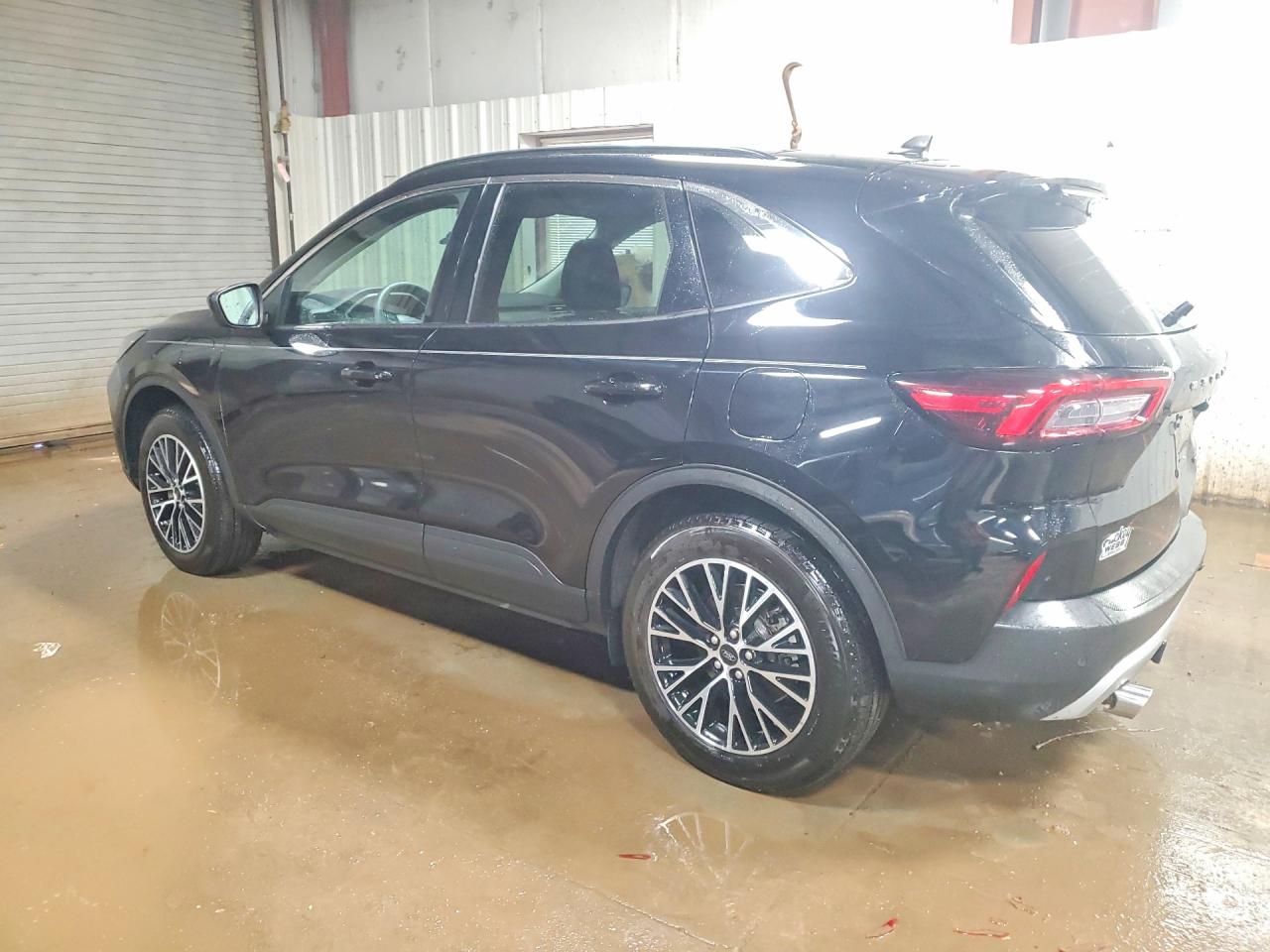 FORD ESCAPE 2023