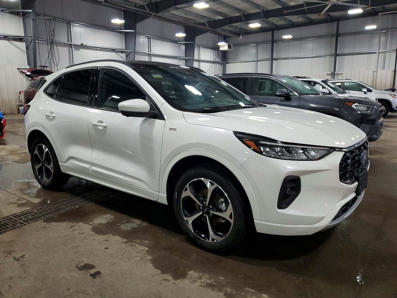 FORD ESCAPE ST LINE SELECT 2024