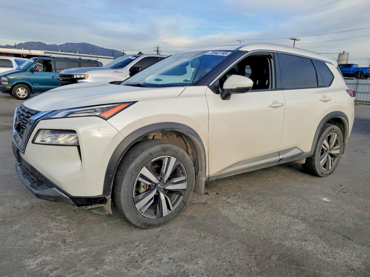NISSAN ROGUE SL 2023