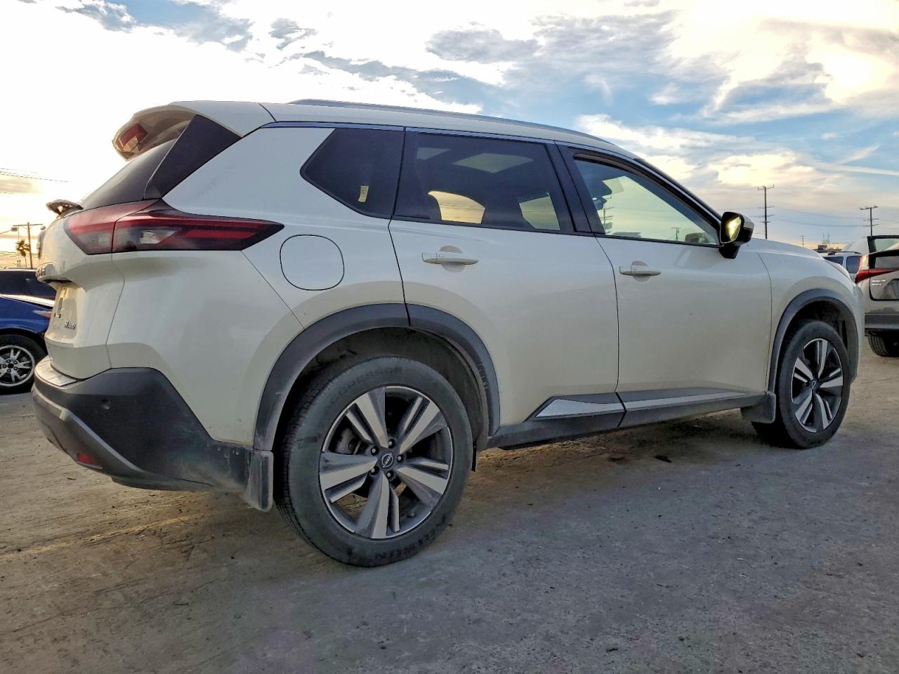 NISSAN ROGUE SL 2023