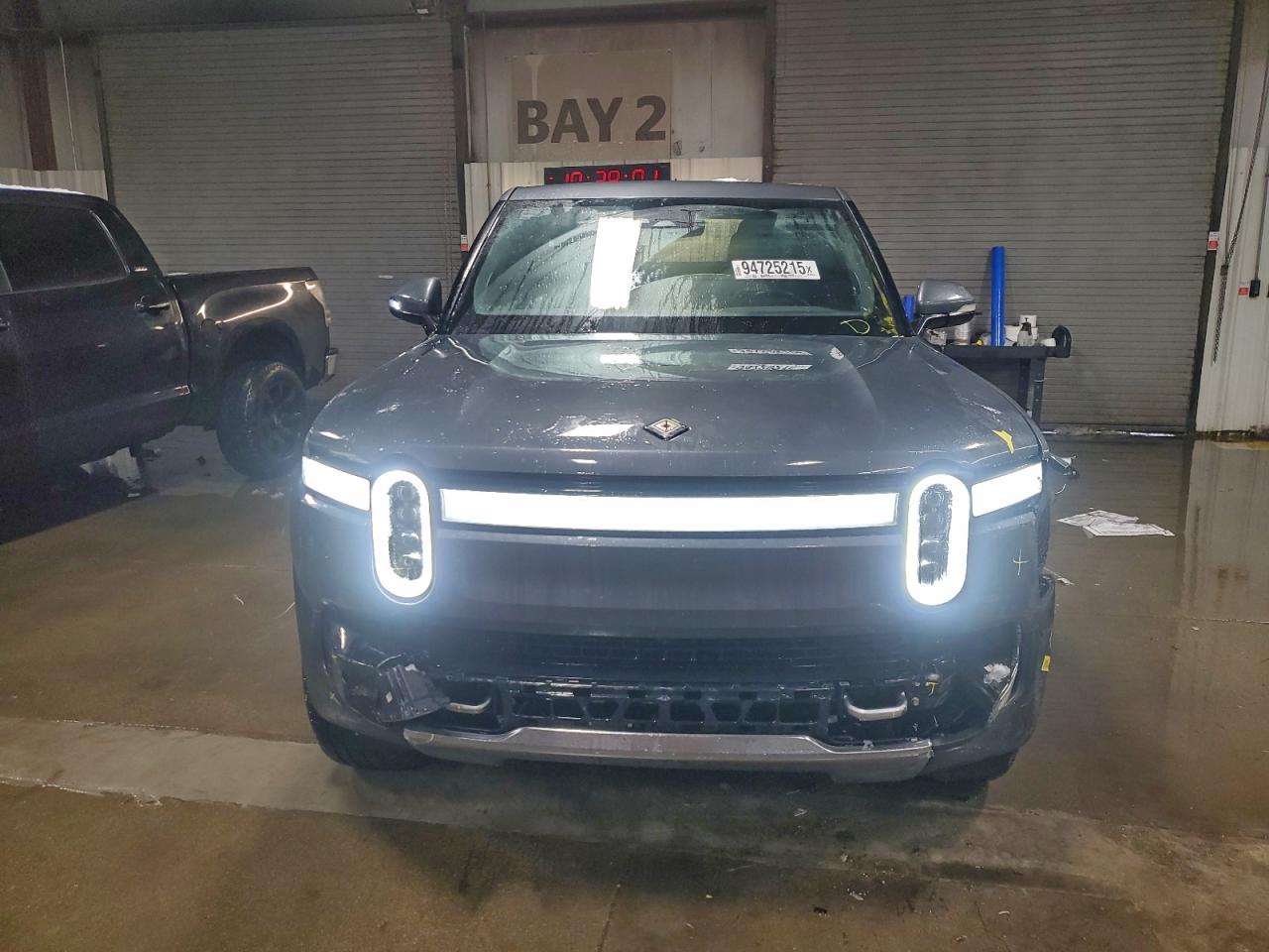 RIVIAN R1T ADVENTURE 2024