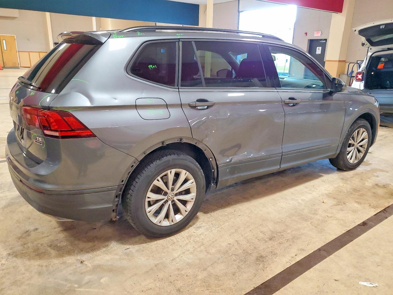 VOLKSWAGEN TIGUAN S 2018