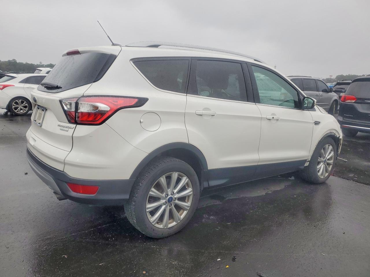 FORD ESCAPE TITANIUM 2017
