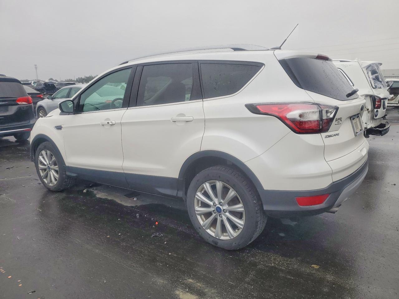 FORD ESCAPE TITANIUM 2017