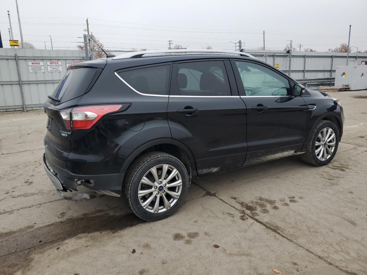 FORD ESCAPE TITANIUM 2017
