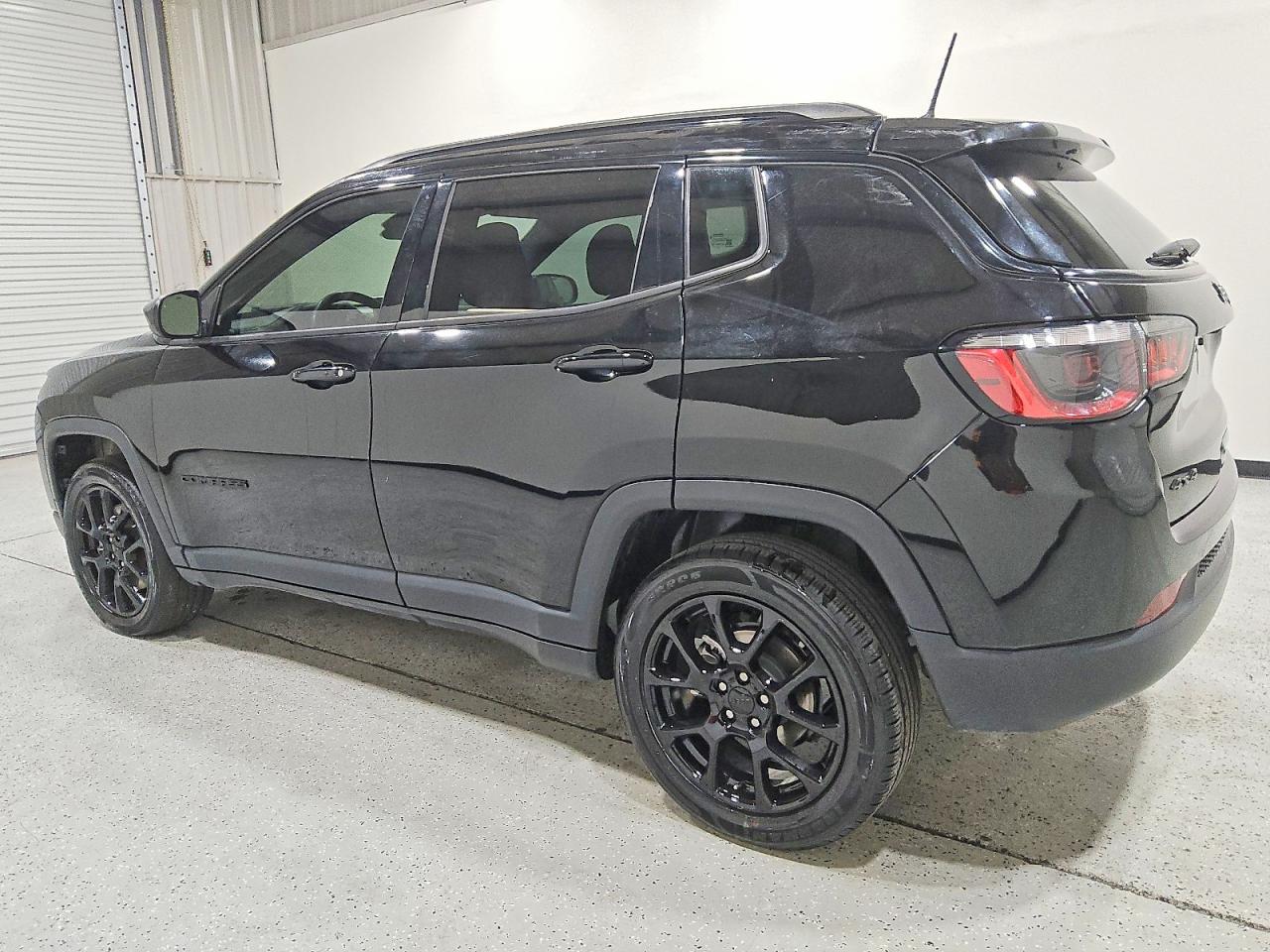 JEEP COMPASS LATITUDE 2023