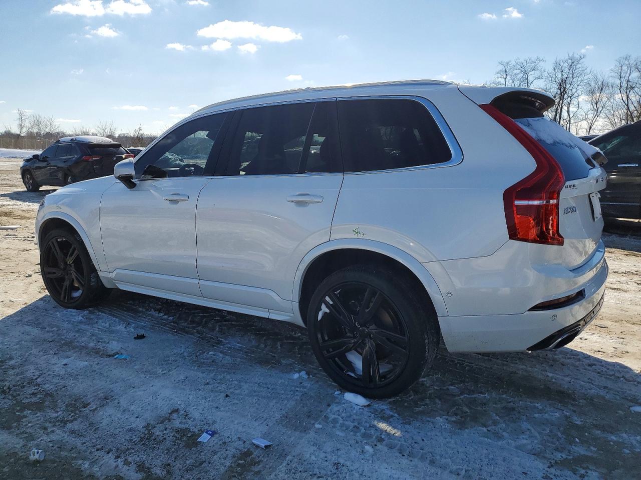 VOLVO XC90 T5 2018