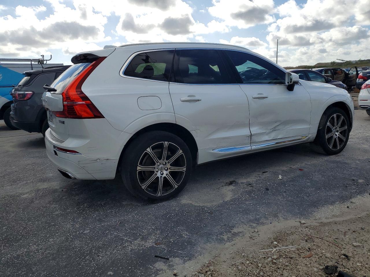 VOLVO XC60 T8 INSCRIPTION 2019