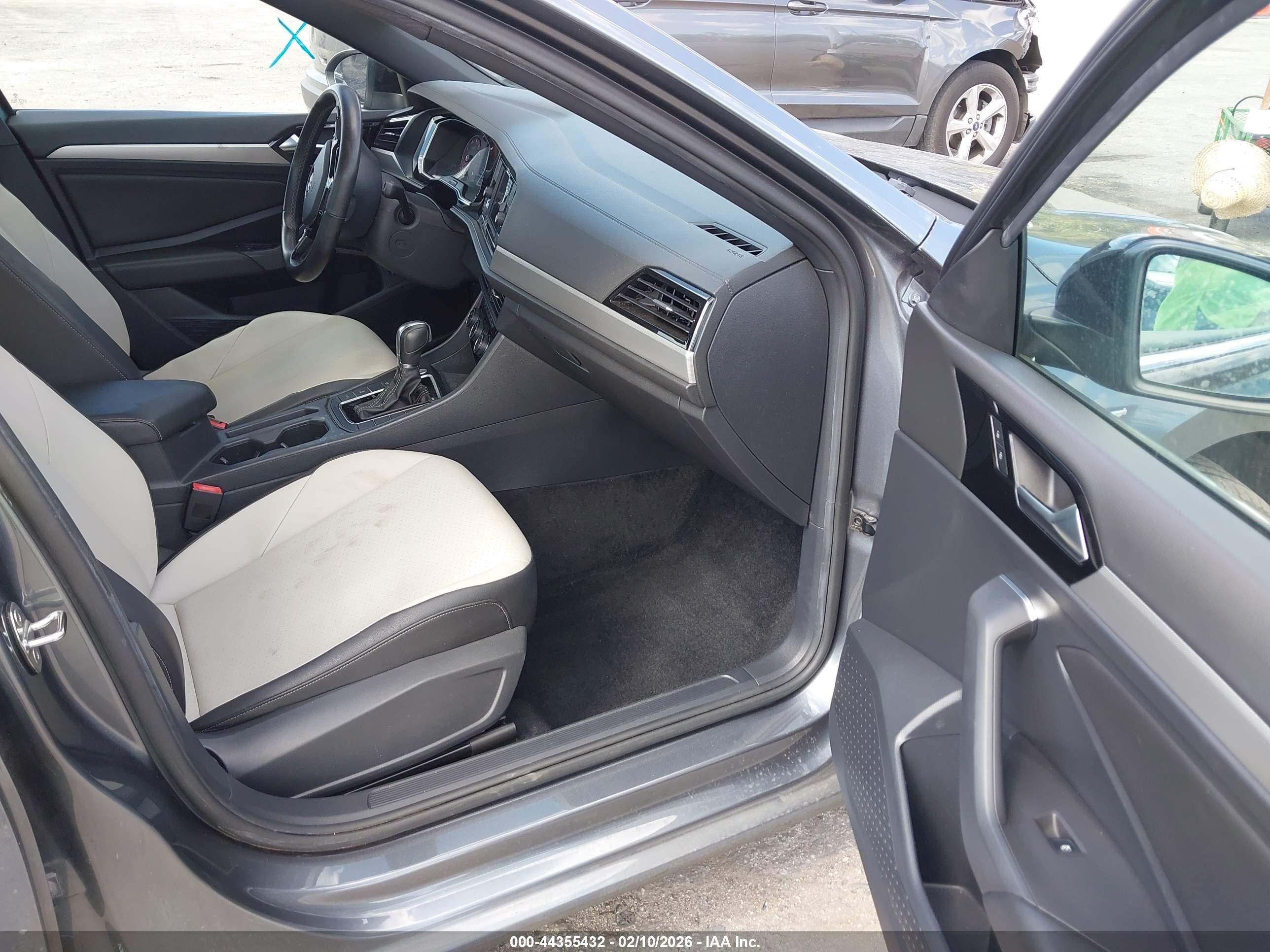 VOLKSWAGEN JETTA 1.4T R-LINE/1.4T S/1.4T SE 2019
