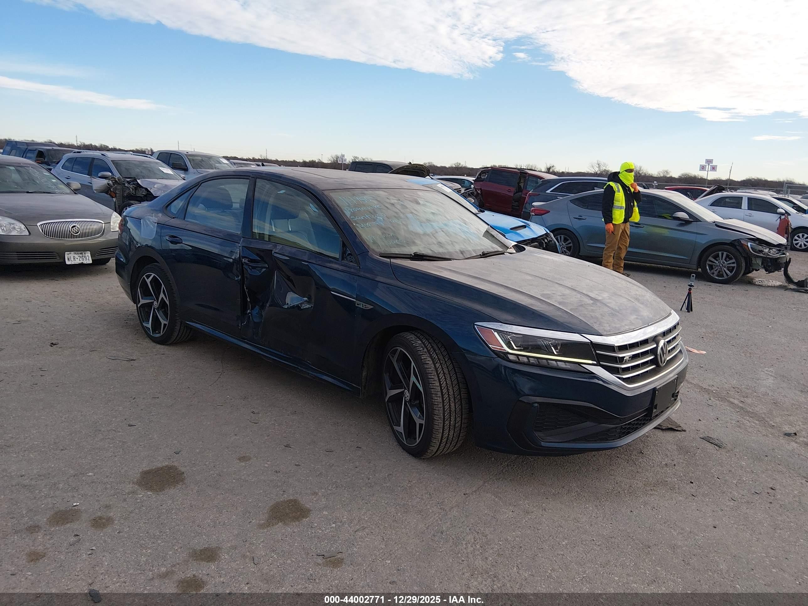 VOLKSWAGEN PASSAT 2.0T R-LINE 2020