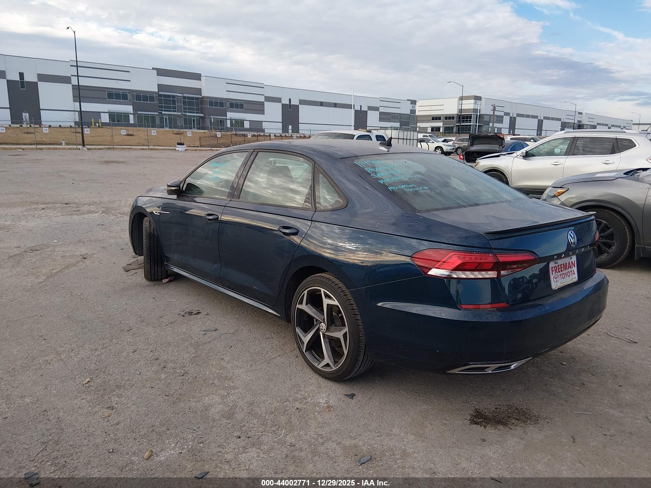 VOLKSWAGEN PASSAT 2.0T R-LINE 2020