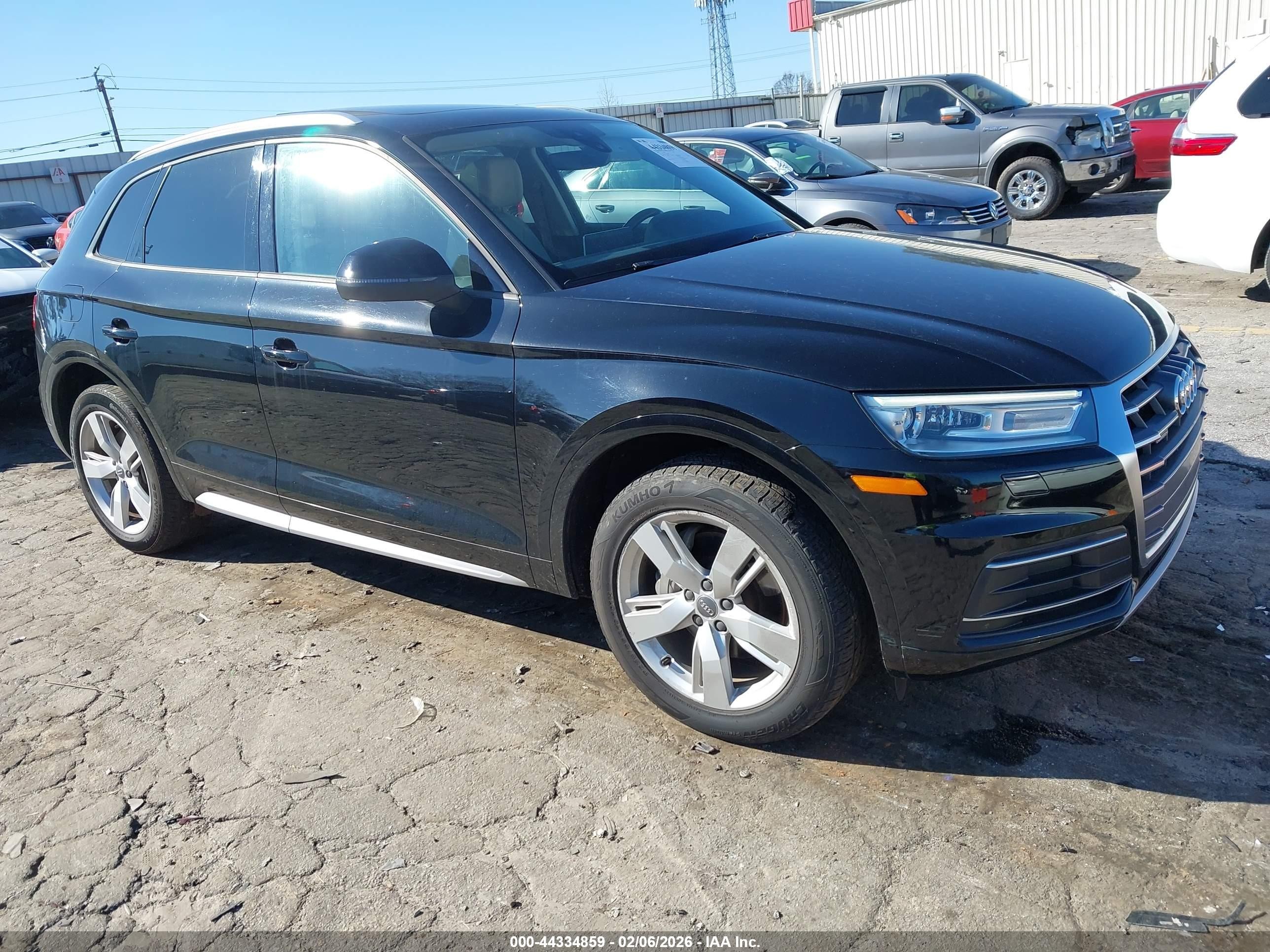 AUDI Q5 2.0T PREMIUM/2.0T TECH PREMIUM 2018