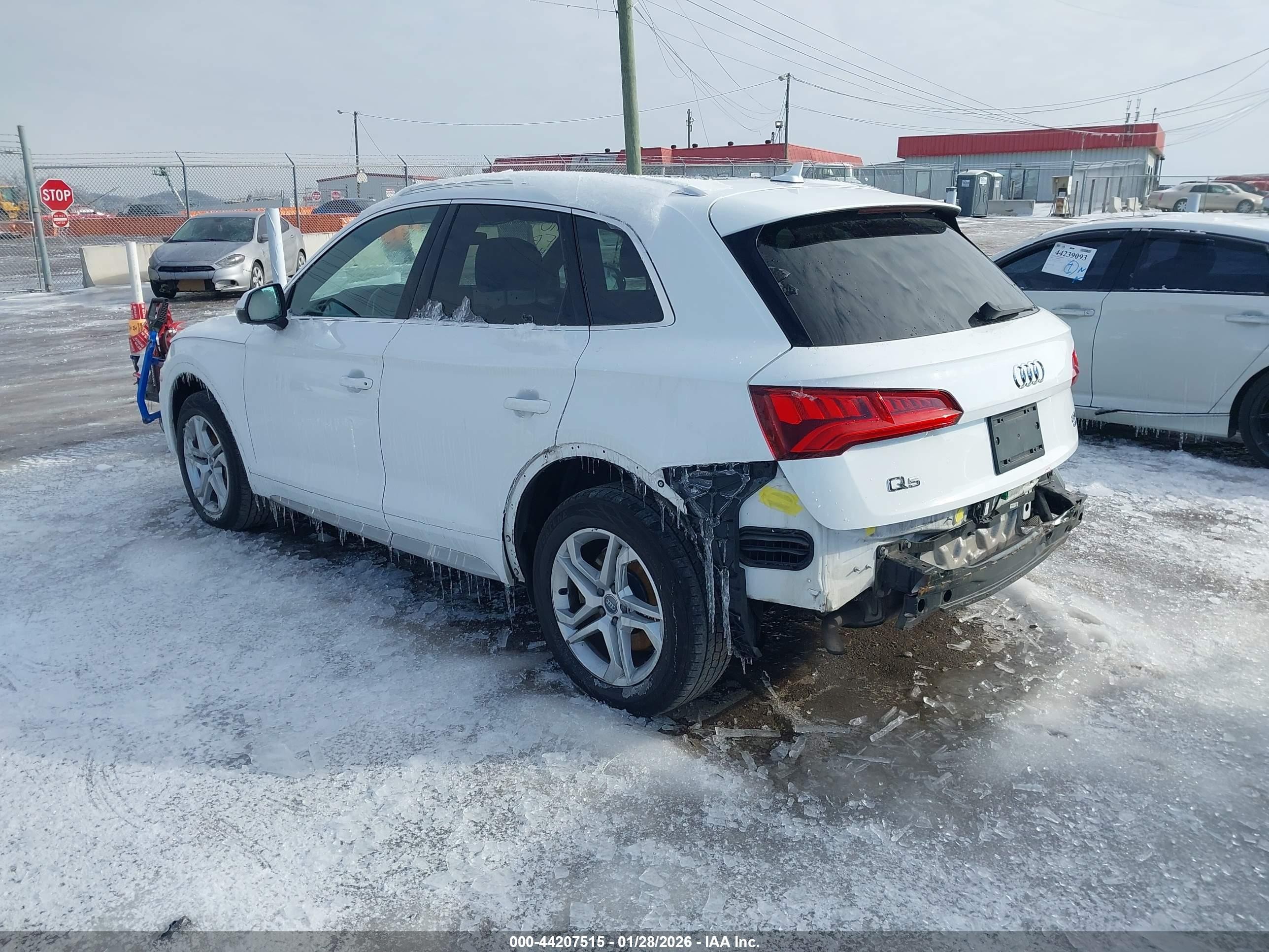 AUDI Q5 2.0T PREMIUM/2.0T TECH PREMIUM 2018
