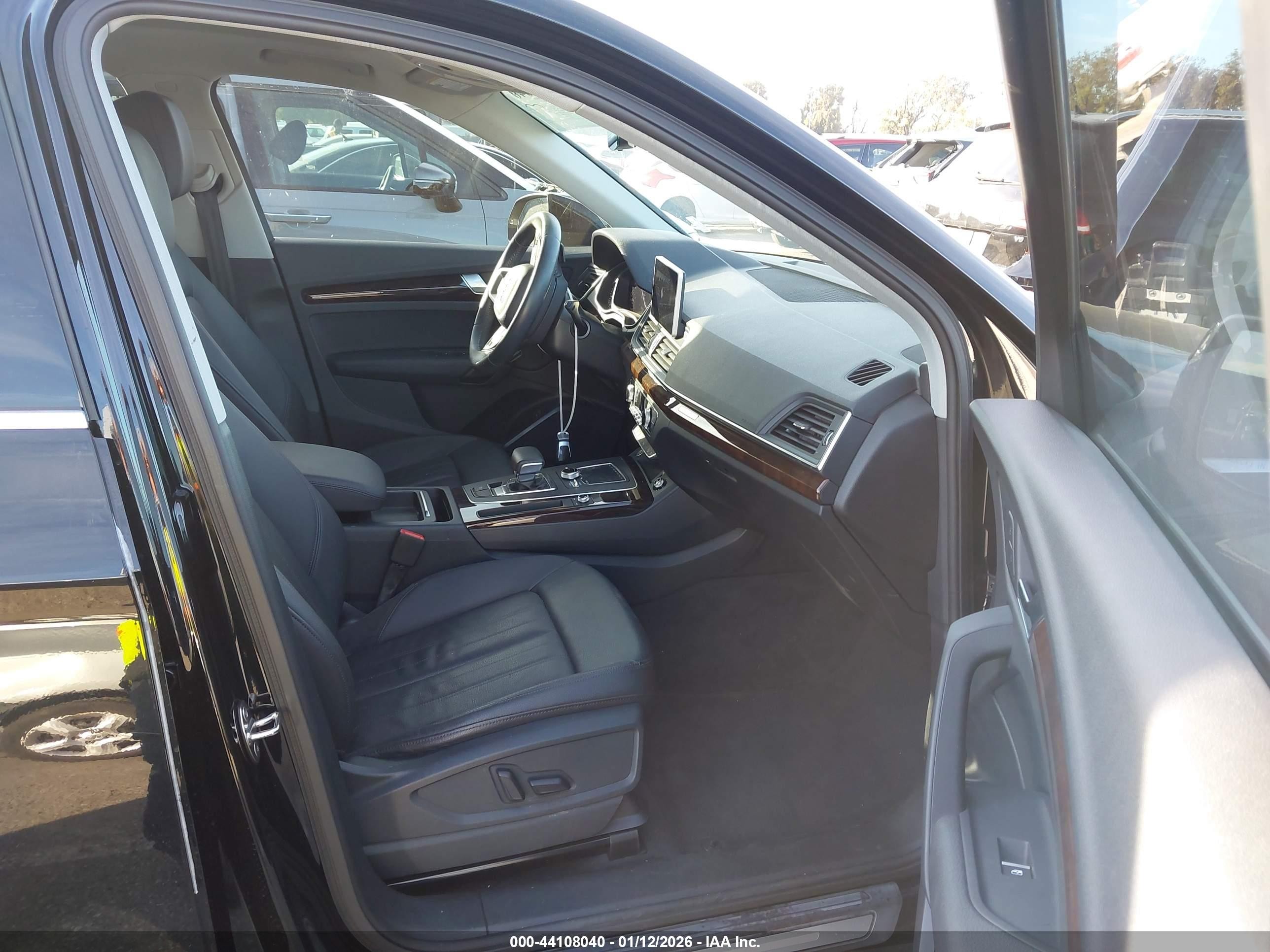 AUDI Q5 2.0T PREMIUM/2.0T TECH PREMIUM 2018