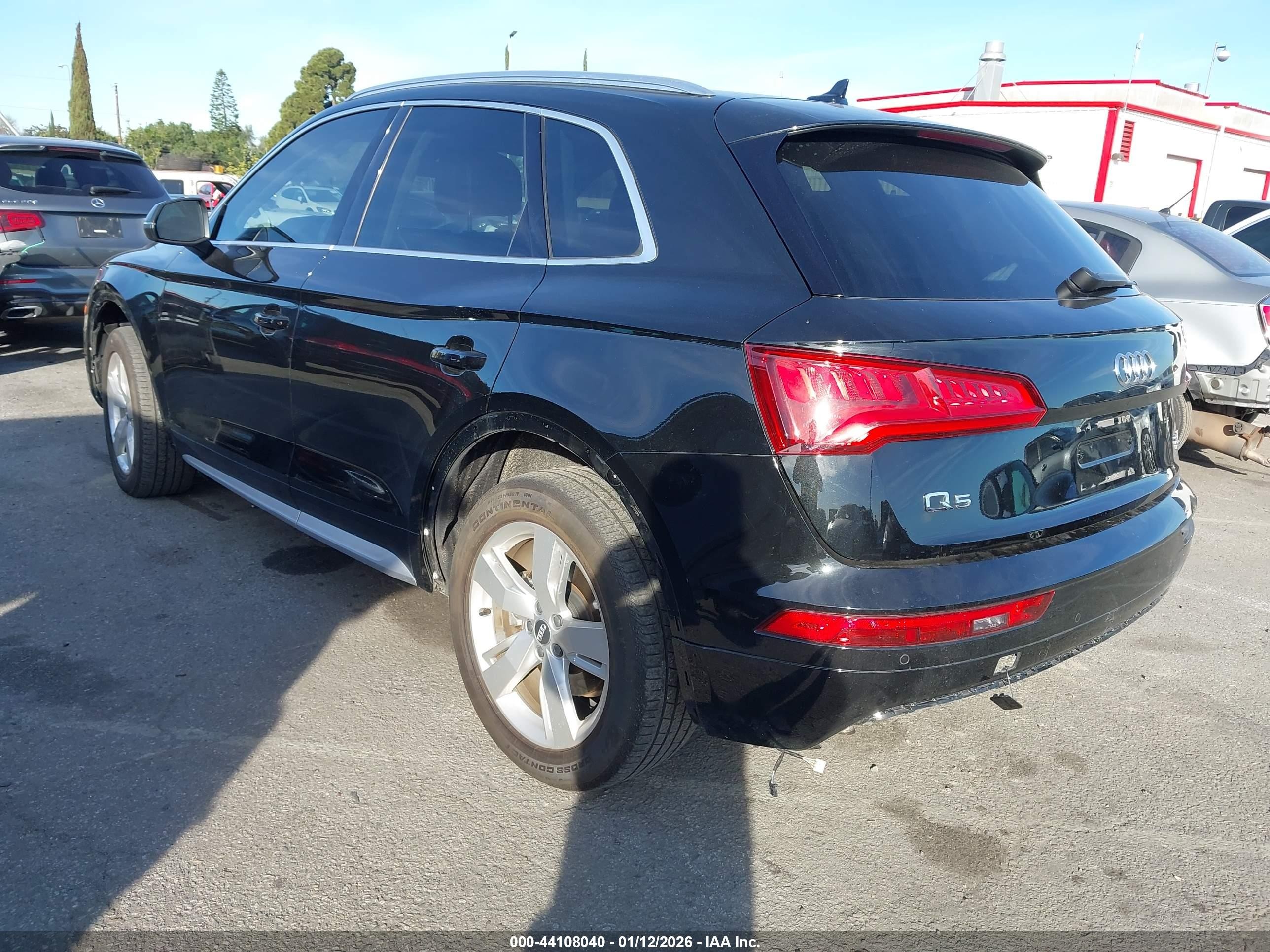 AUDI Q5 2.0T PREMIUM/2.0T TECH PREMIUM 2018