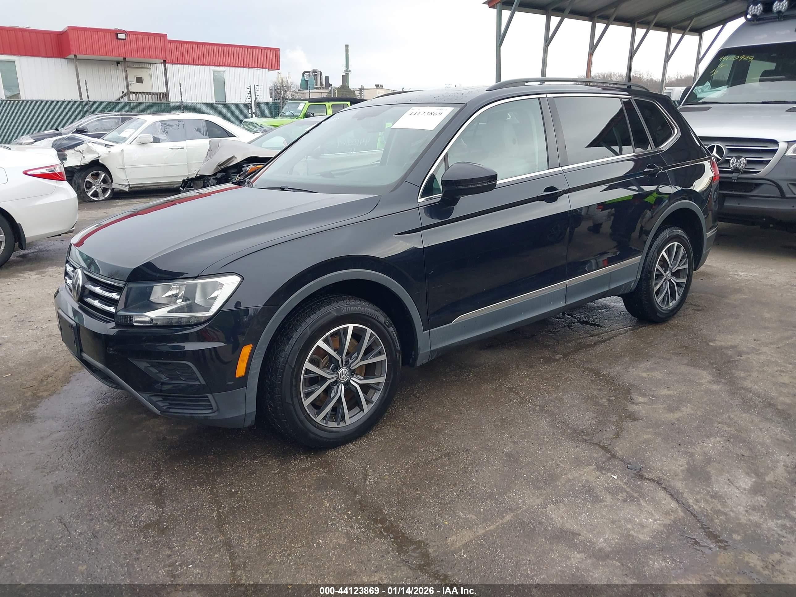 VOLKSWAGEN TIGUAN 2.0T SE/2.0T SE R-LINE BLACK/2.0T SEL 2020