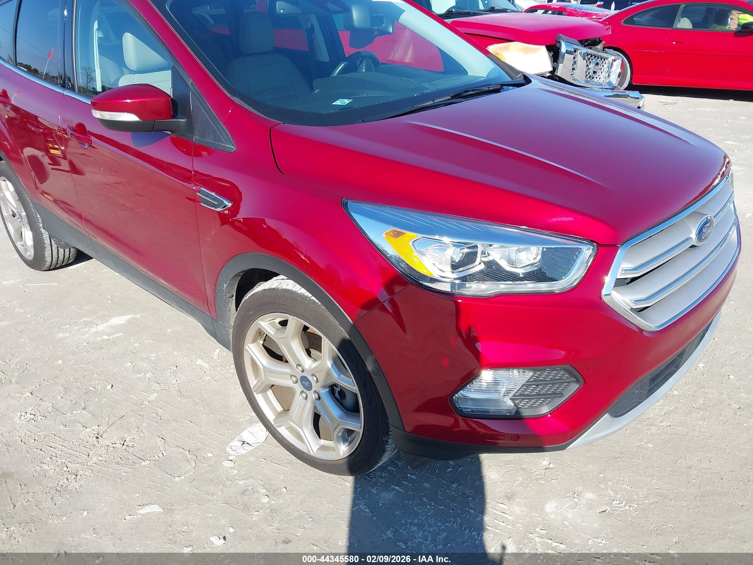 FORD ESCAPE TITANIUM 2019