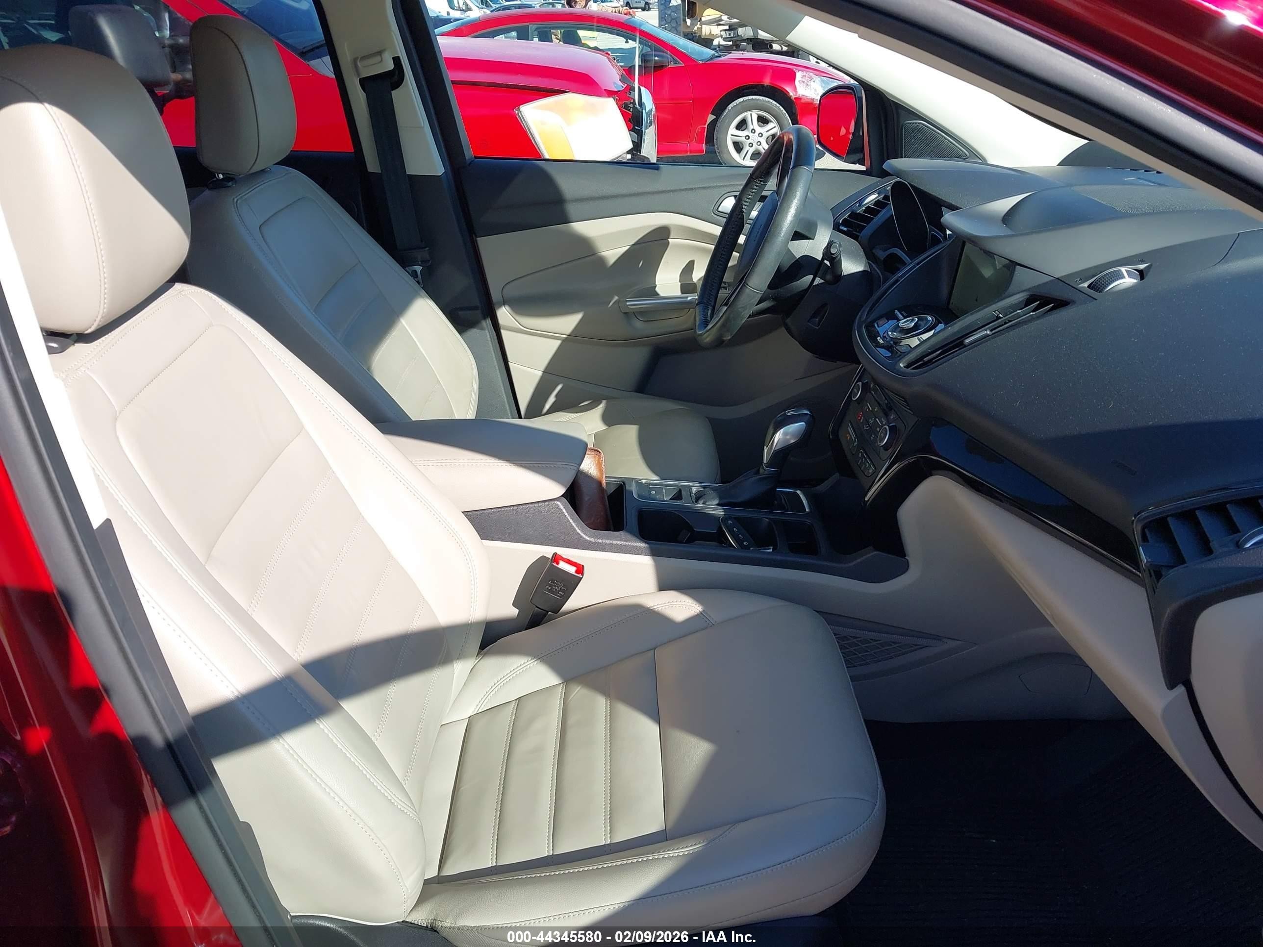 FORD ESCAPE TITANIUM 2019