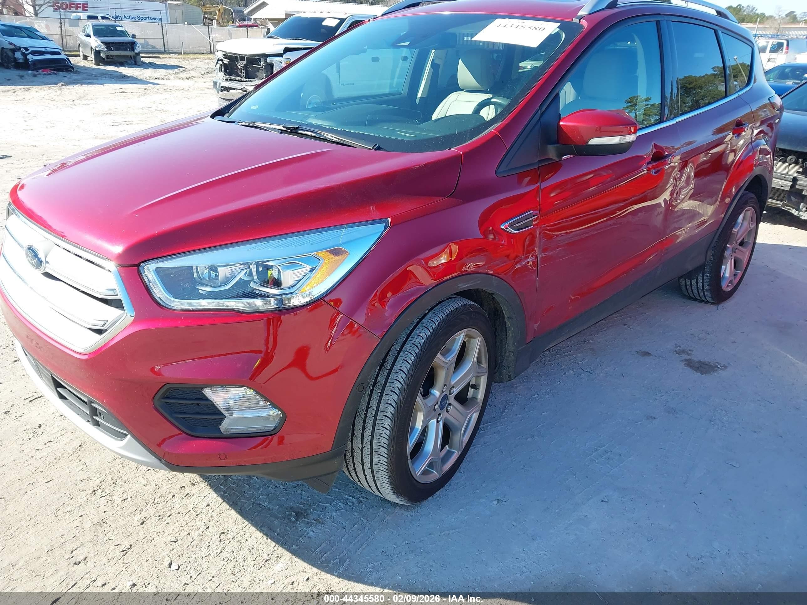 FORD ESCAPE TITANIUM 2019