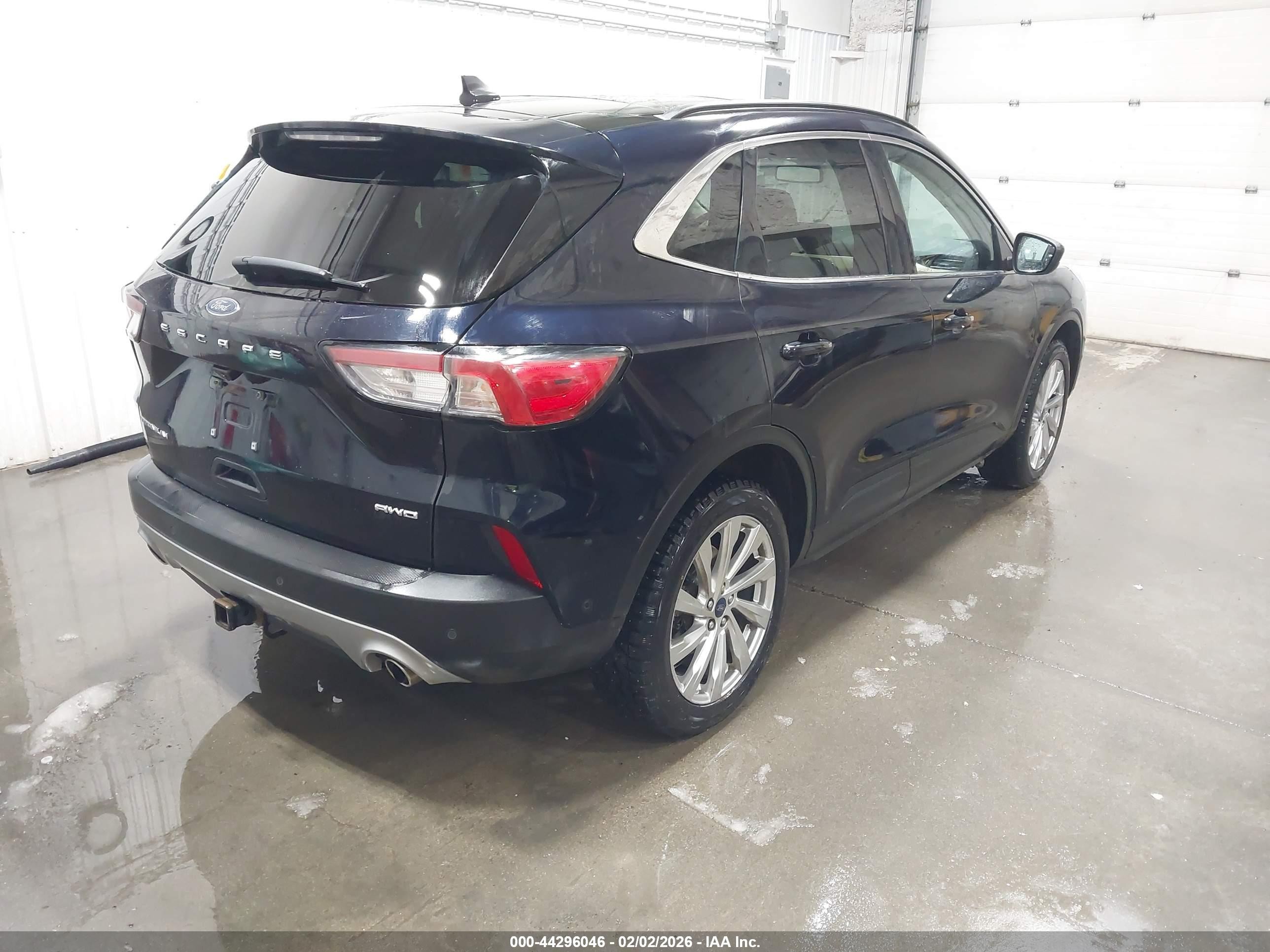 FORD ESCAPE TITANIUM 2021