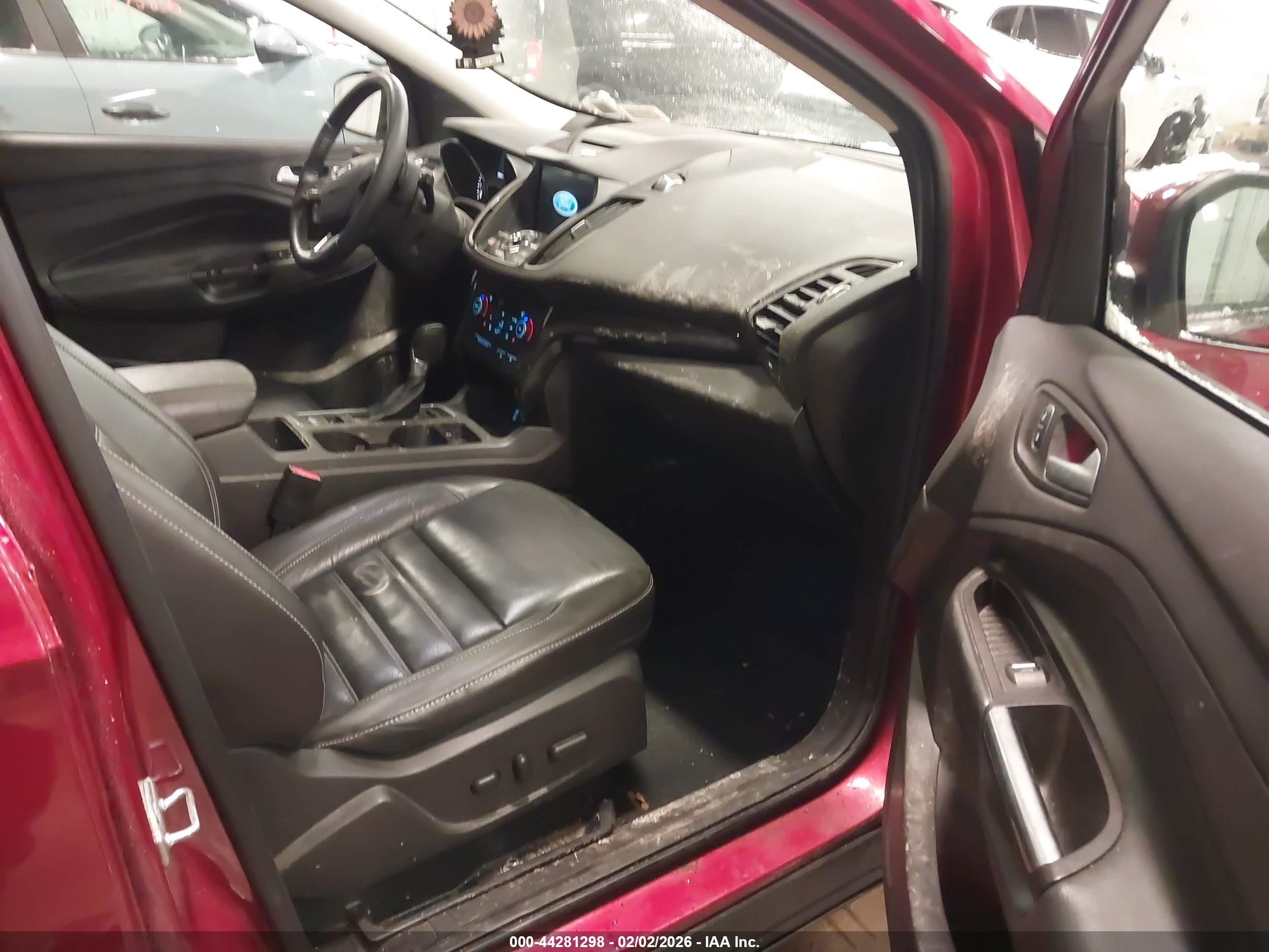 FORD ESCAPE TITANIUM 2017