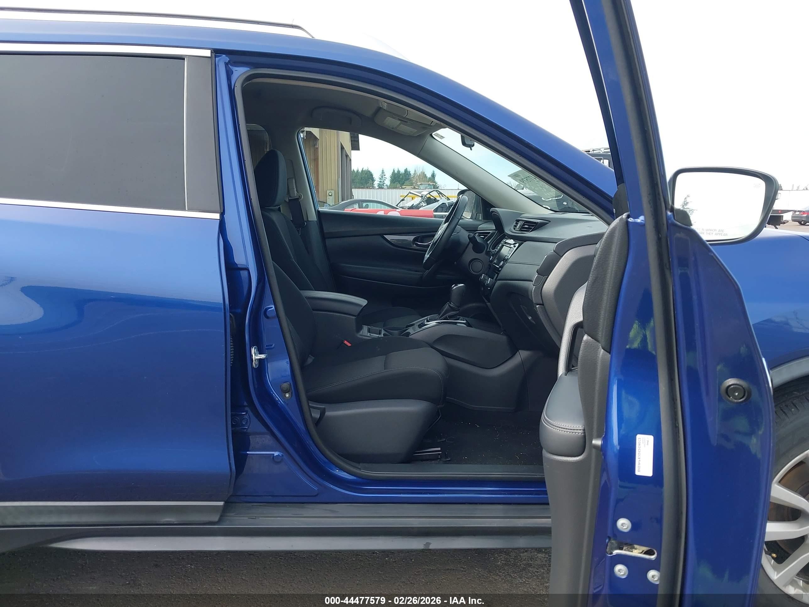 NISSAN ROGUE SV 2018