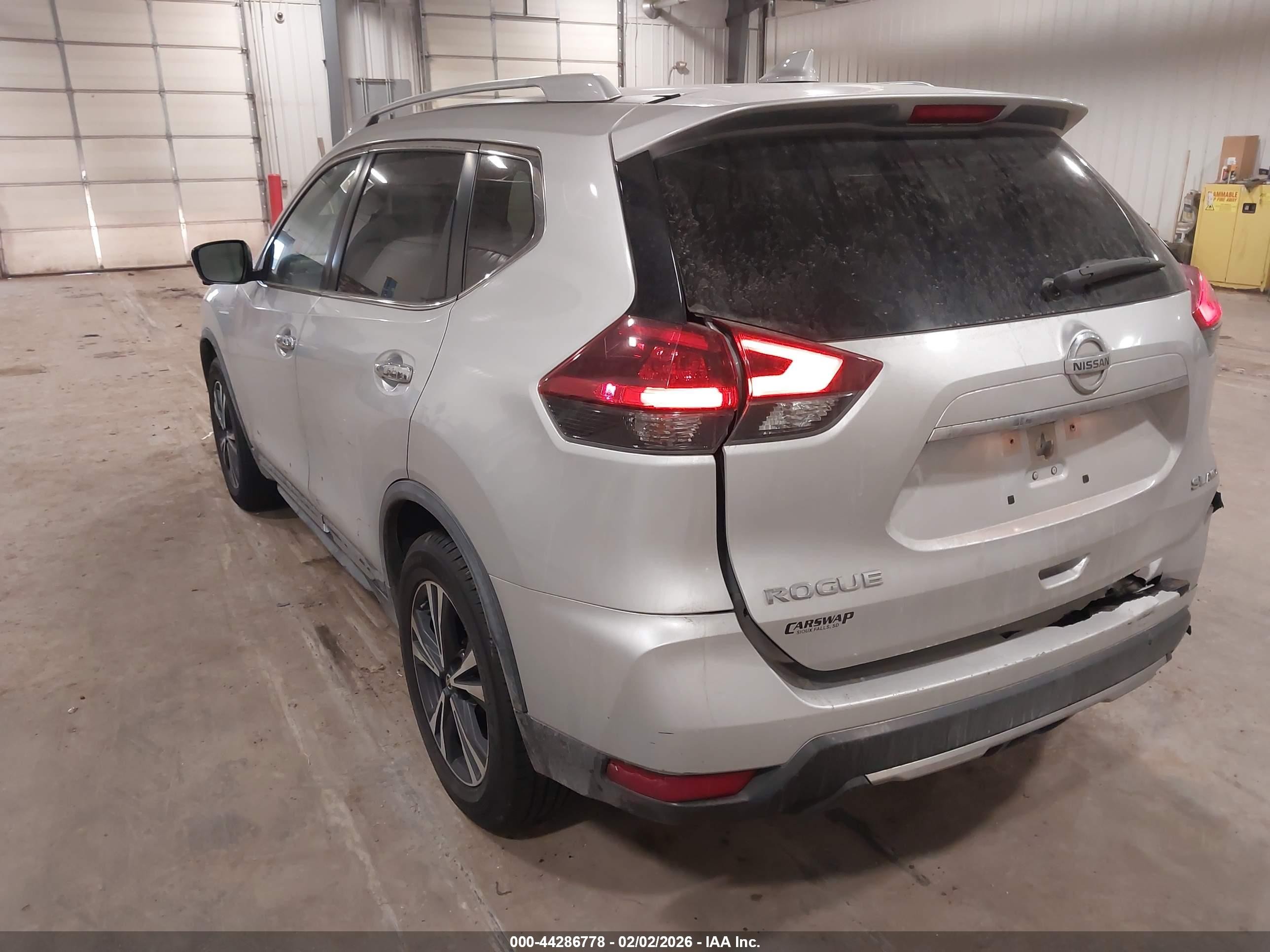 NISSAN ROGUE SL 2018