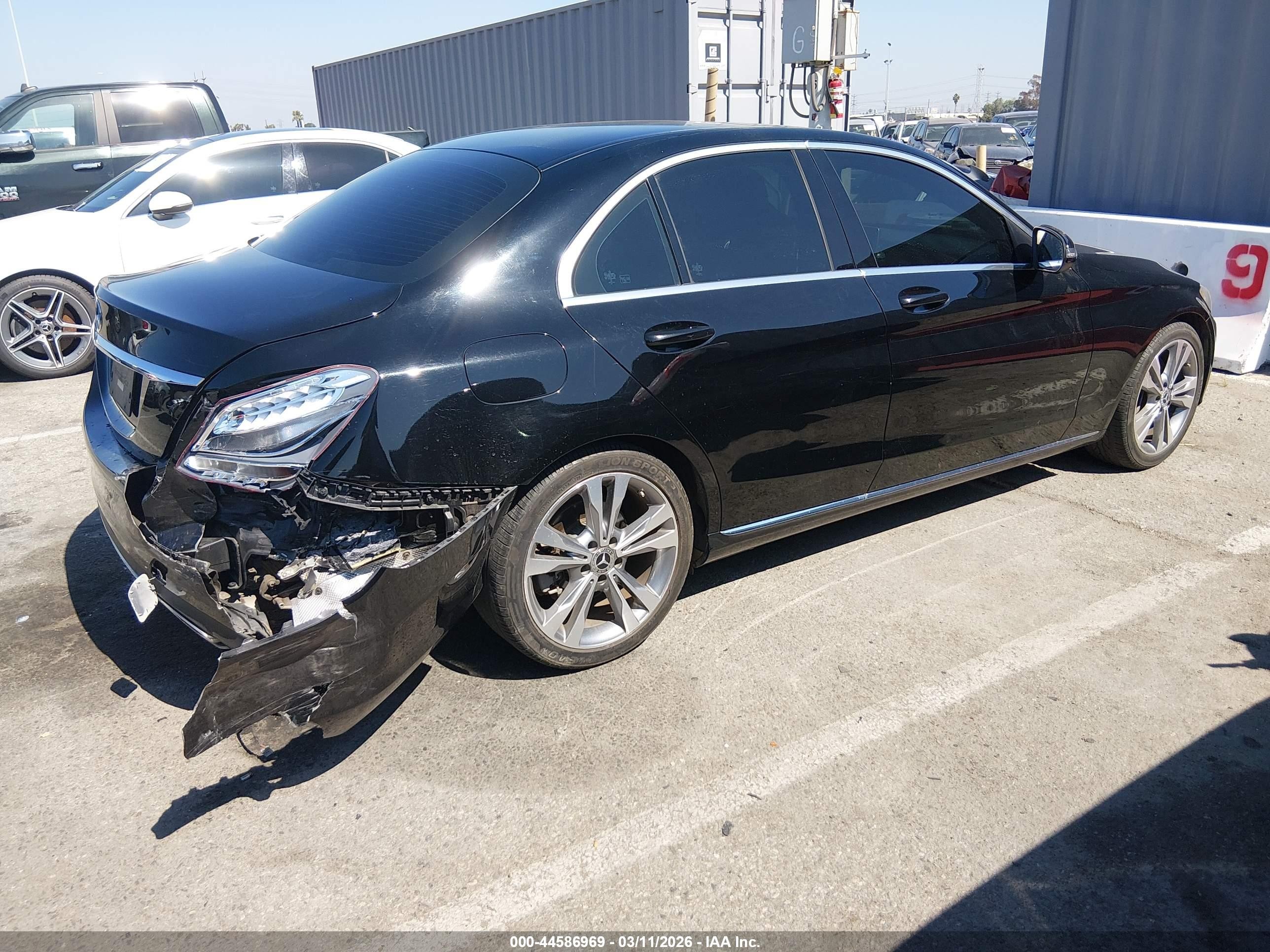 MERCEDES-BENZ C 300 2018