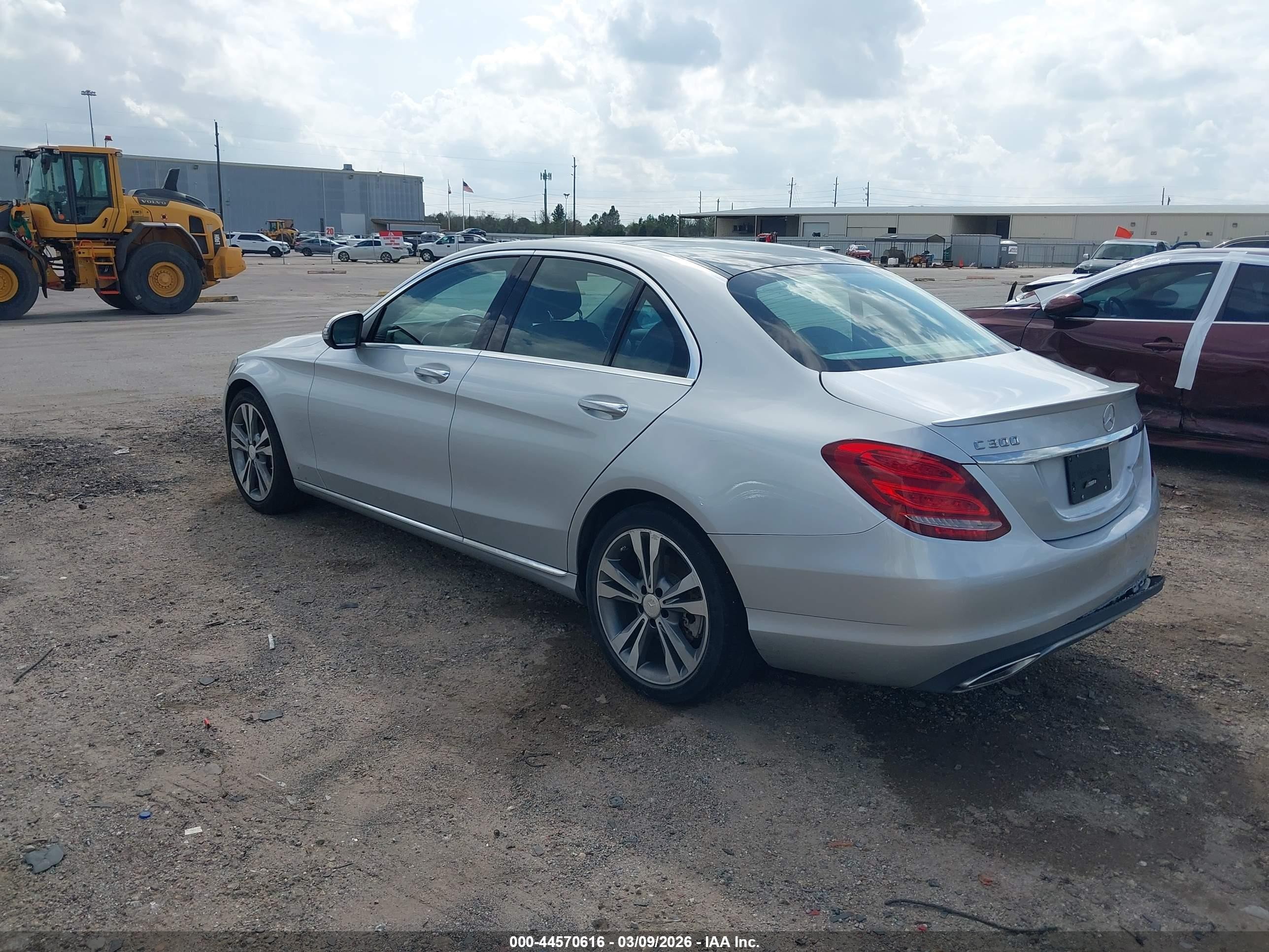 MERCEDES-BENZ C 300 2016