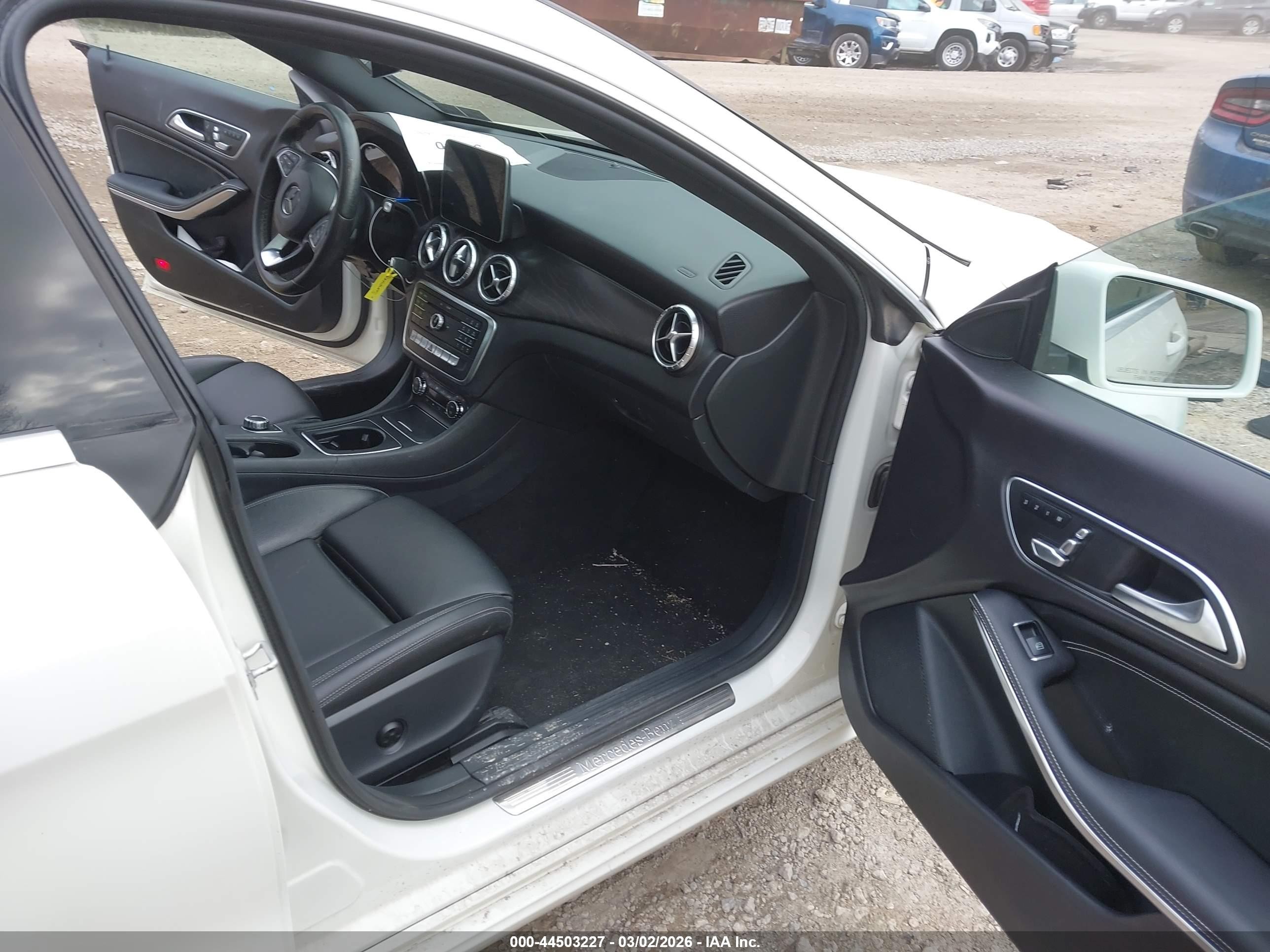 MERCEDES-BENZ CLA 250 4MATIC 2018