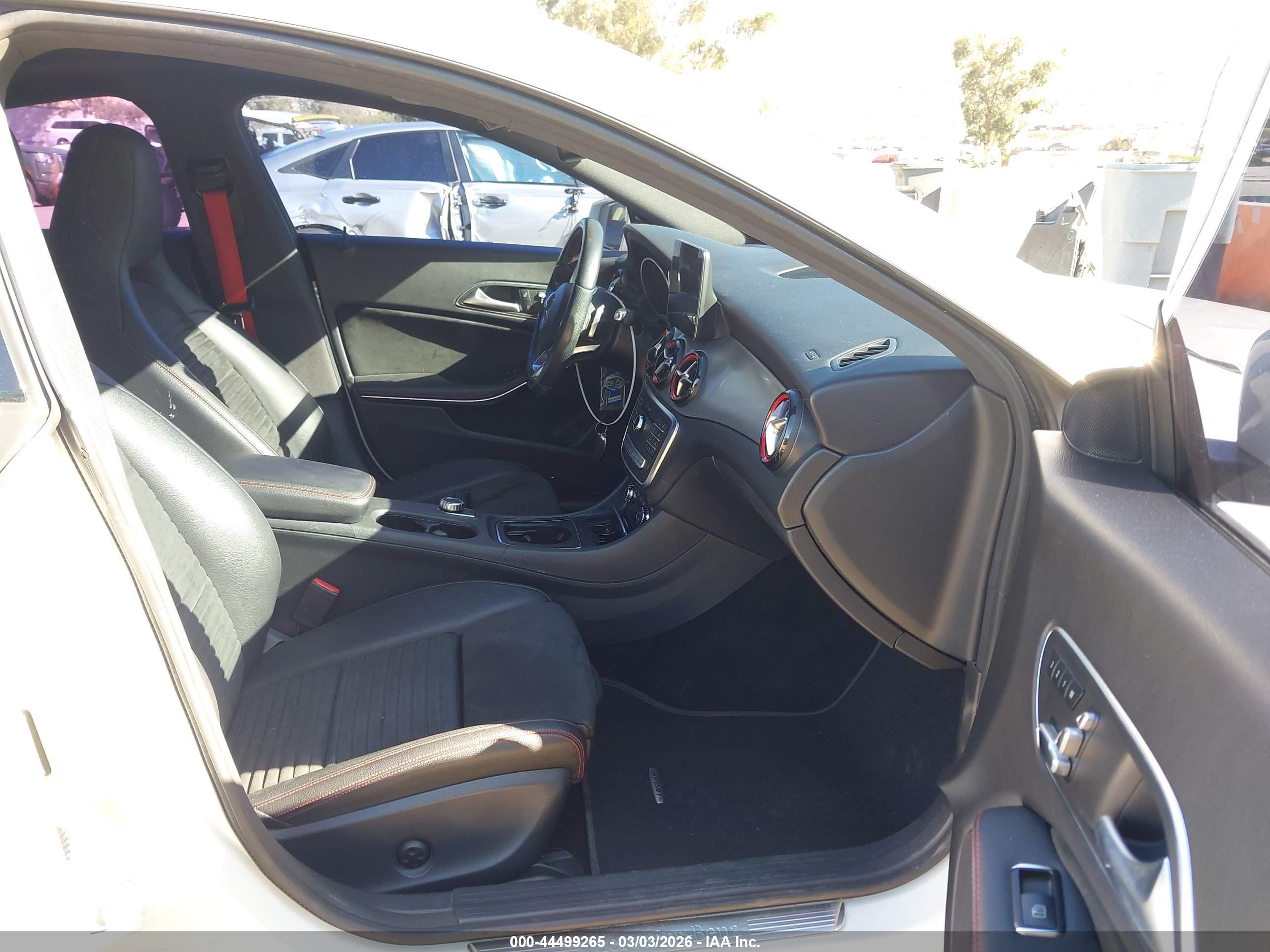 MERCEDES-BENZ CLA 250 2018
