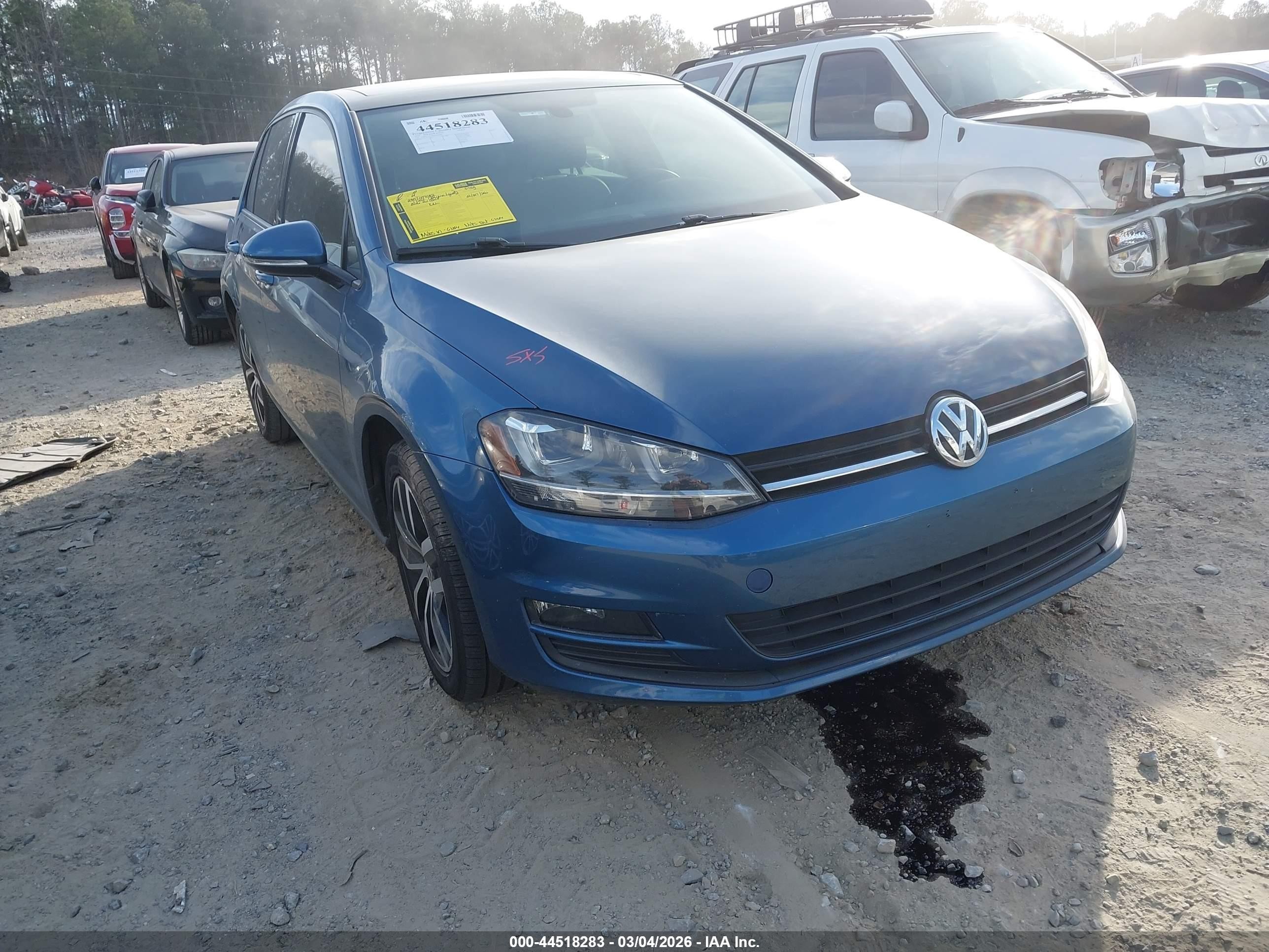 VOLKSWAGEN GOLF TSI SE 4-DOOR 2016