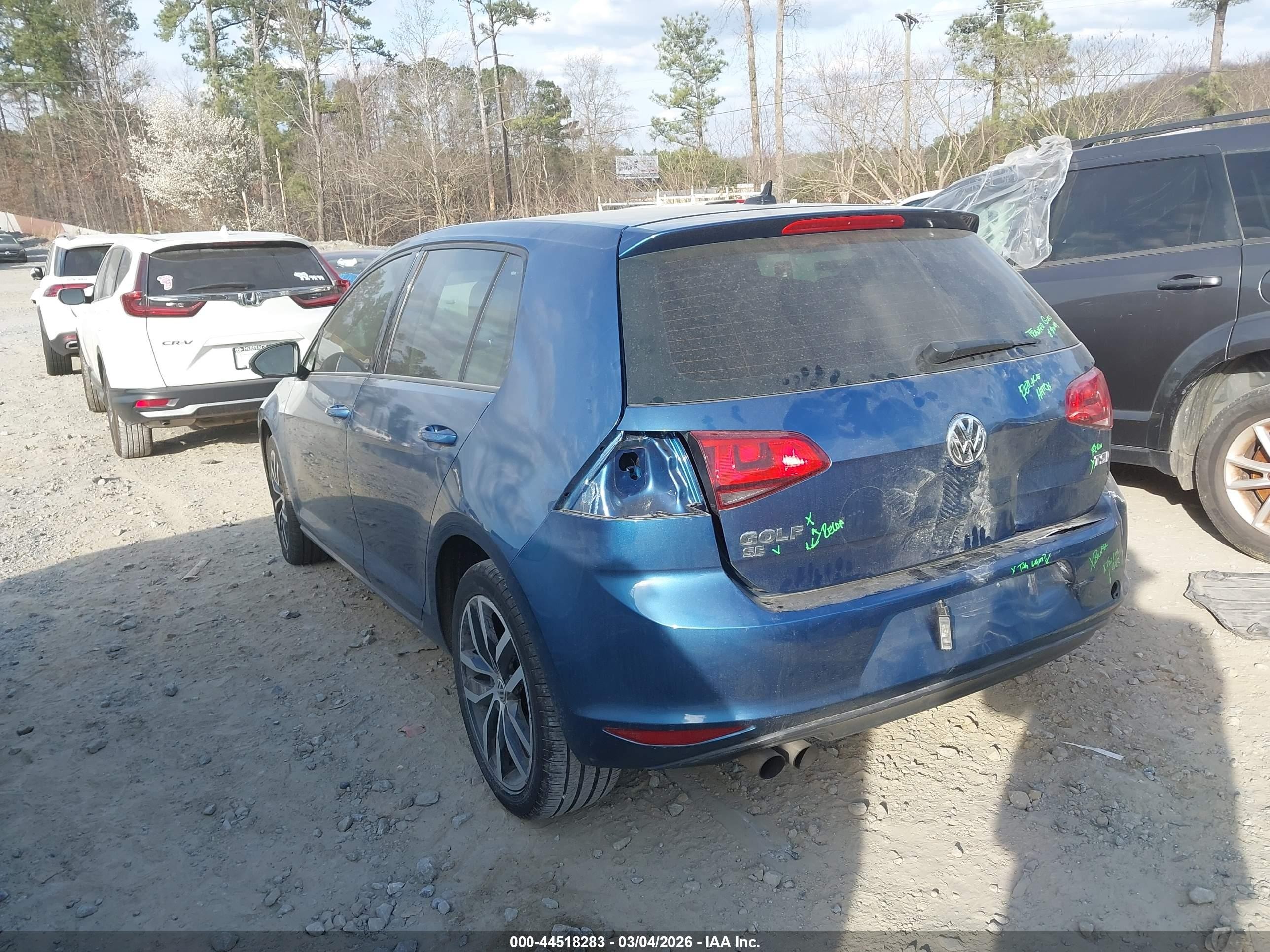 VOLKSWAGEN GOLF TSI SE 4-DOOR 2016