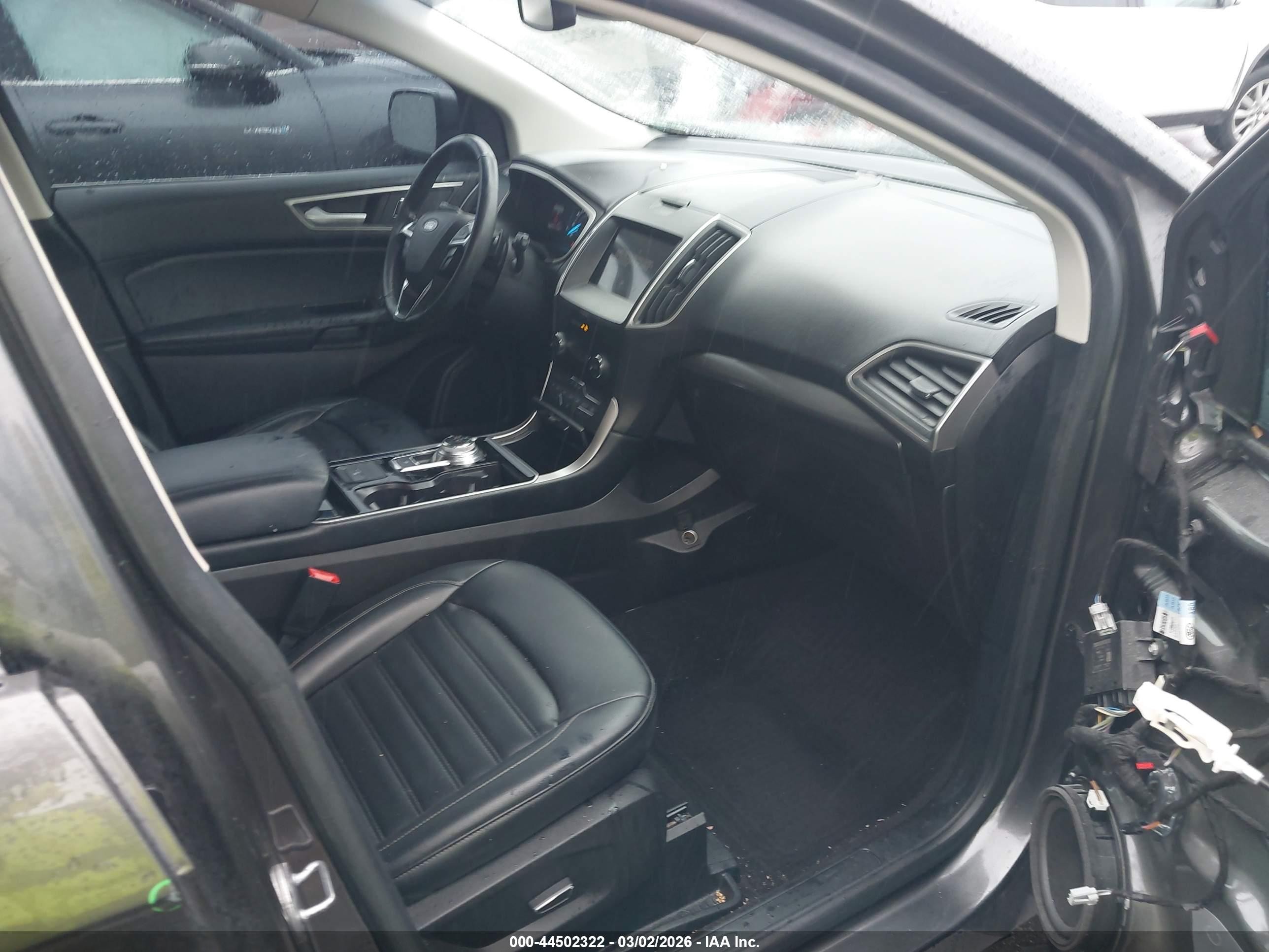 FORD EDGE SEL 2019