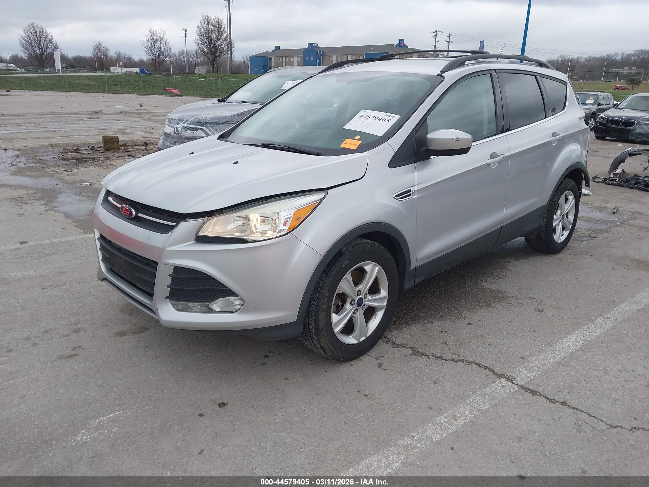 FORD ESCAPE SE 2016