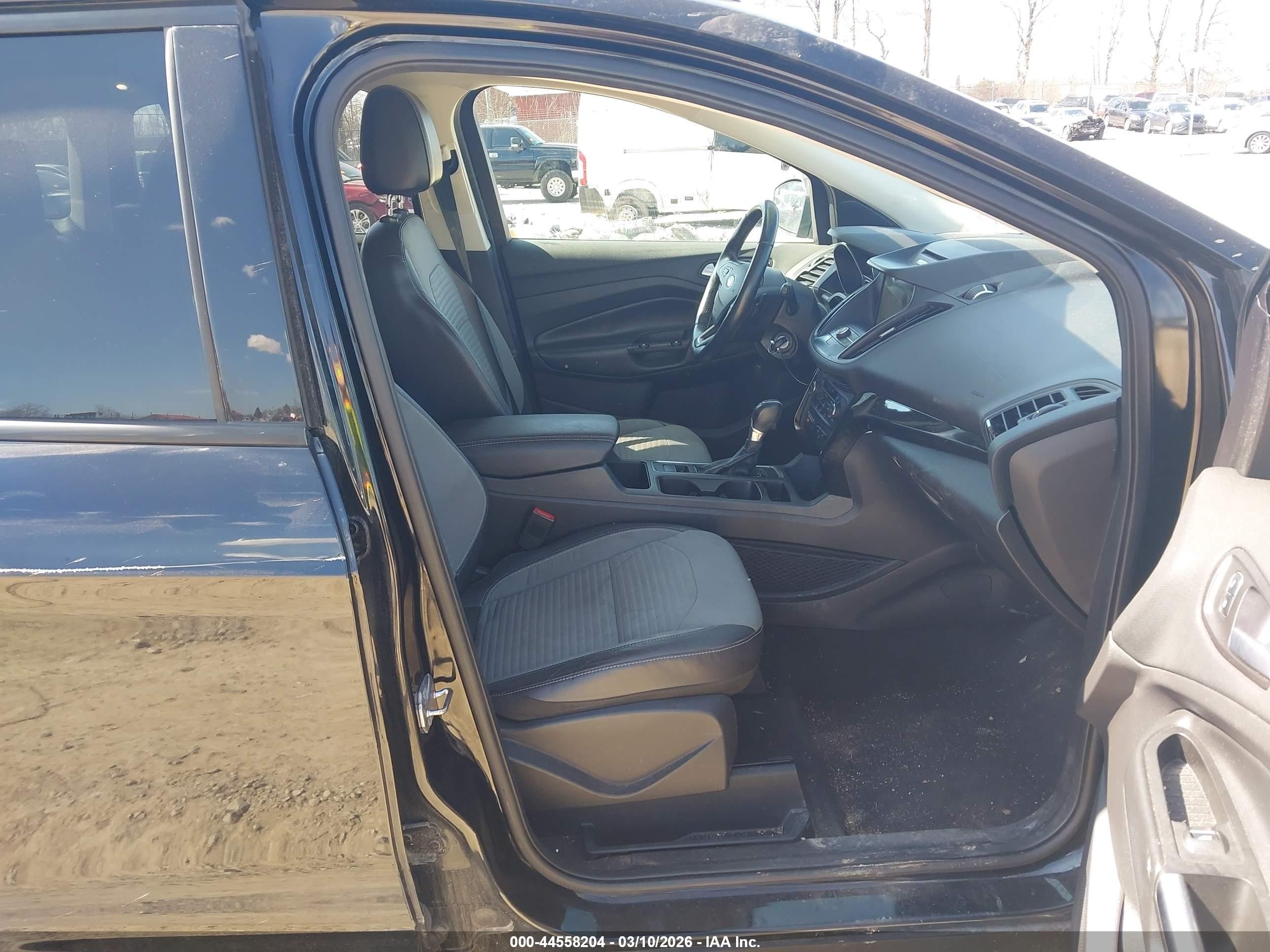 FORD ESCAPE SE 2017