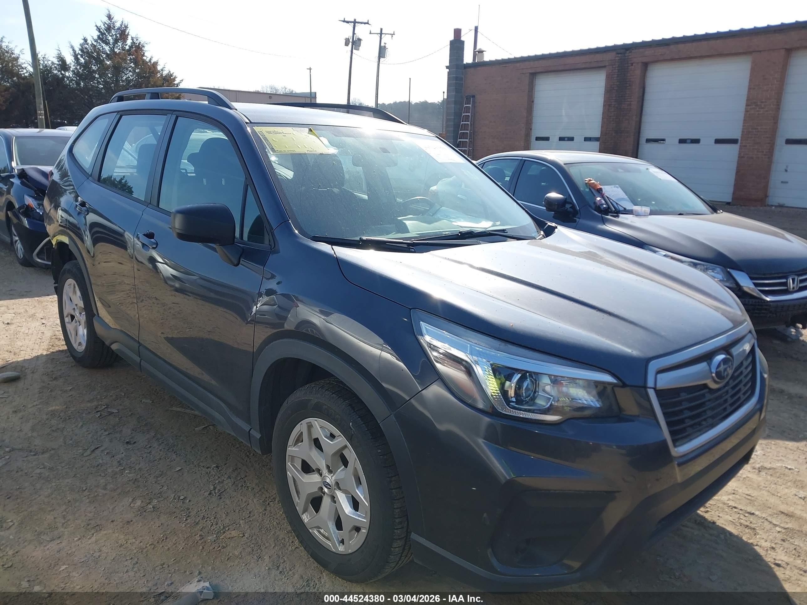 SUBARU FORESTER 2019