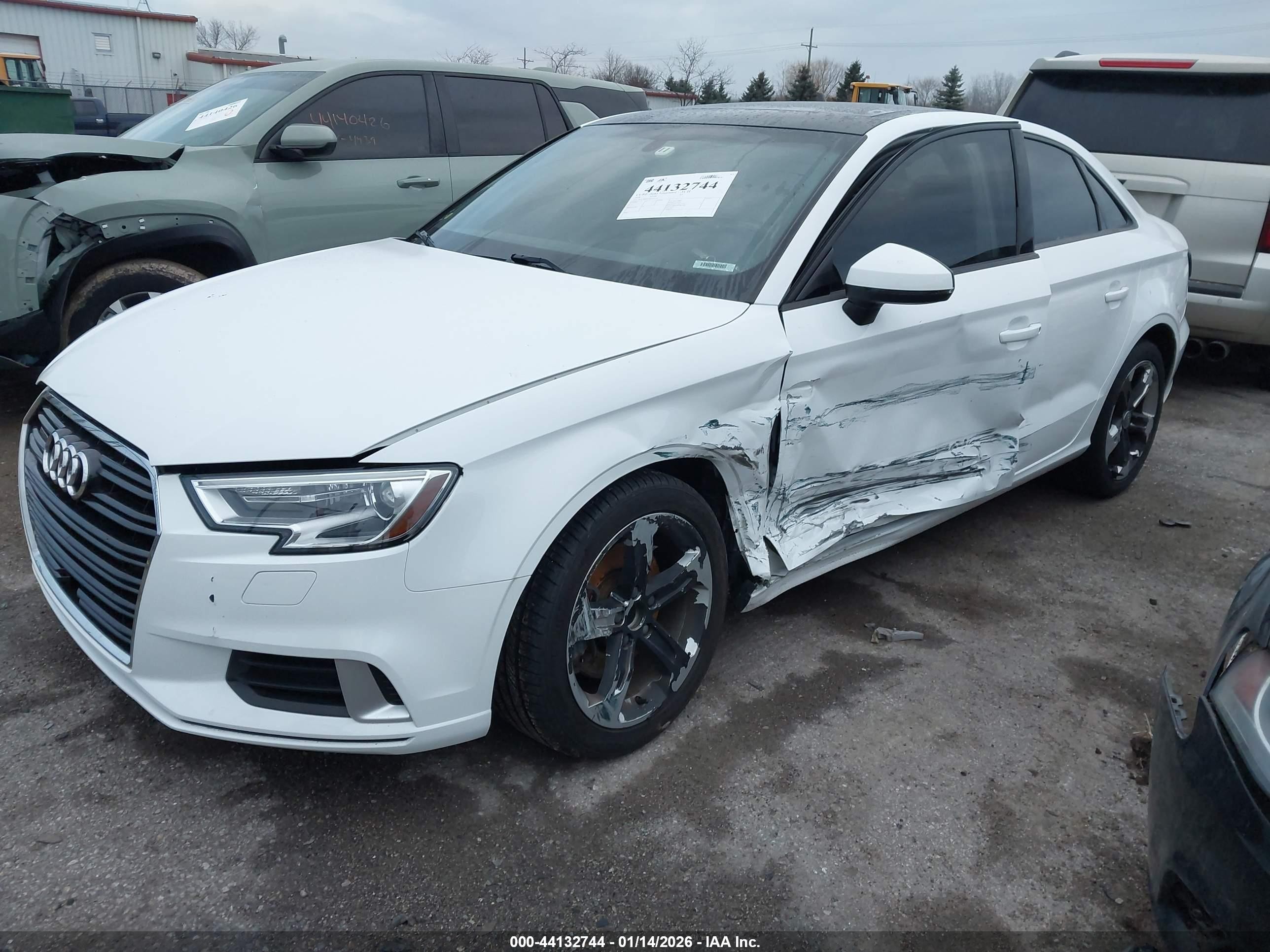 AUDI A3 2.0T PREMIUM 2018