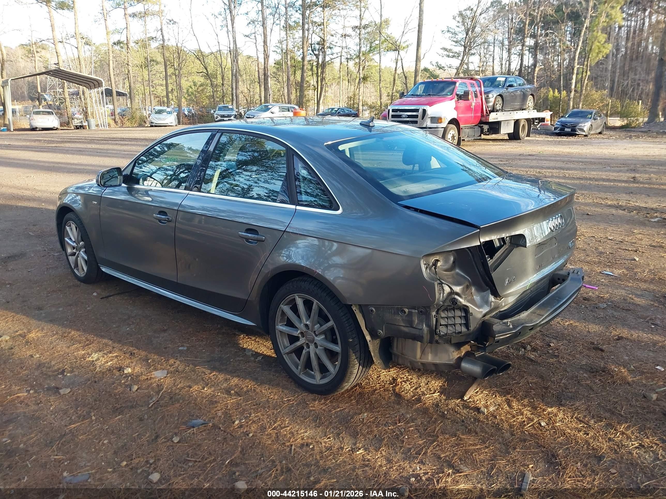 AUDI A4 2.0T PREMIUM 2015