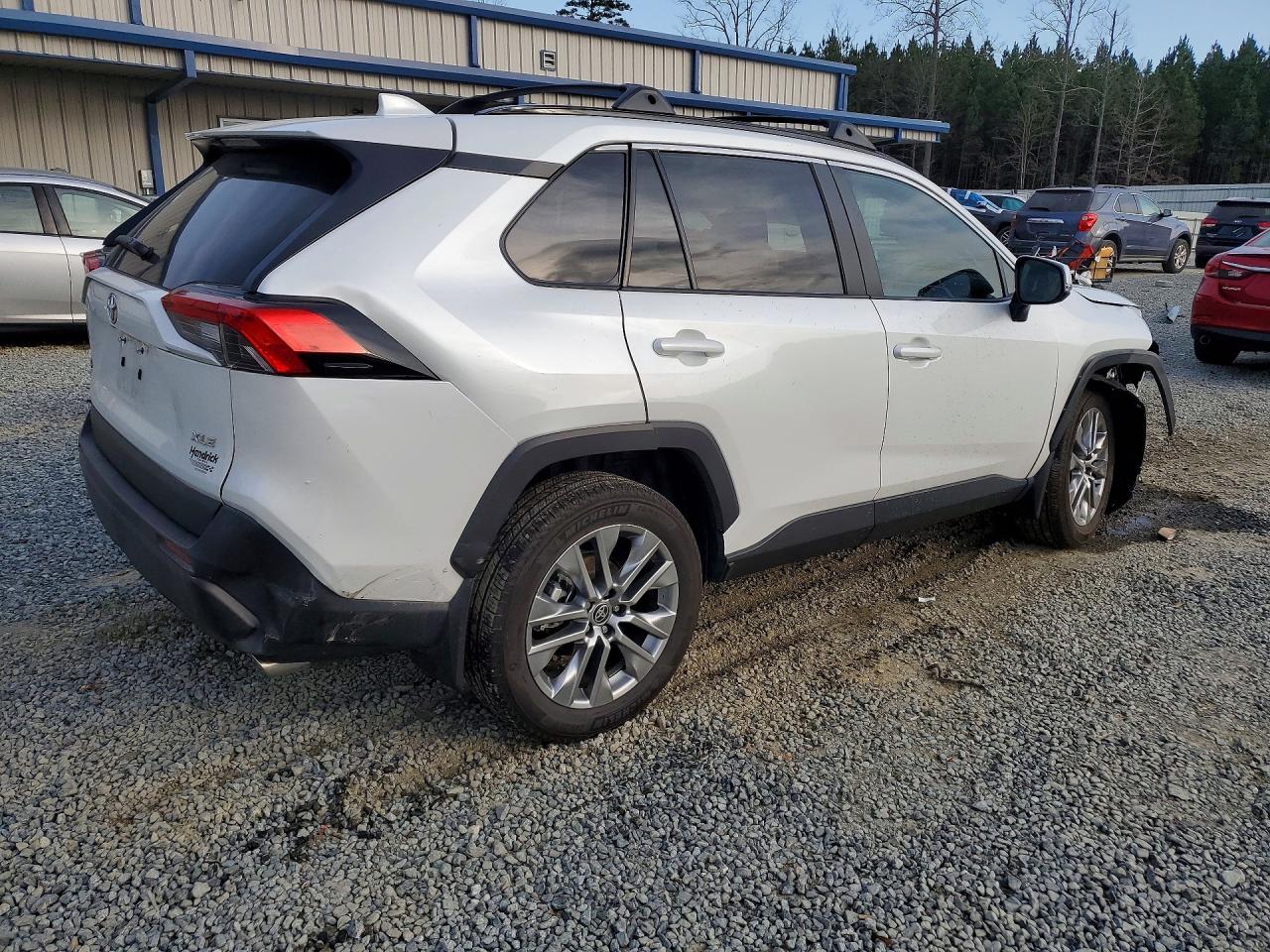 TOYOTA Rav4 Xle Premium 2025
