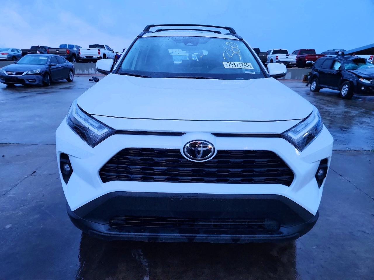 TOYOTA Rav4 Xle Premium 2025