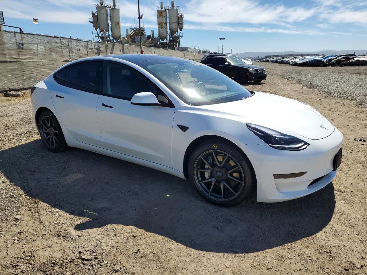 TESLA Model 3 2021