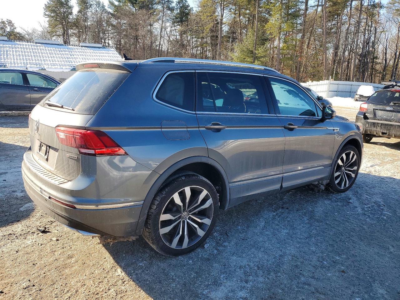 VOLKSWAGEN Tiguan Sel Premium R-line 2021