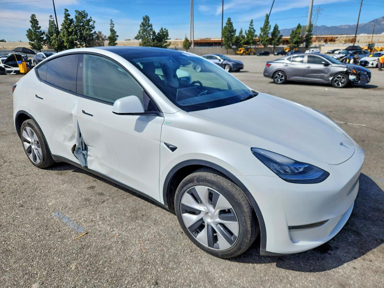 TESLA Model Y 2023