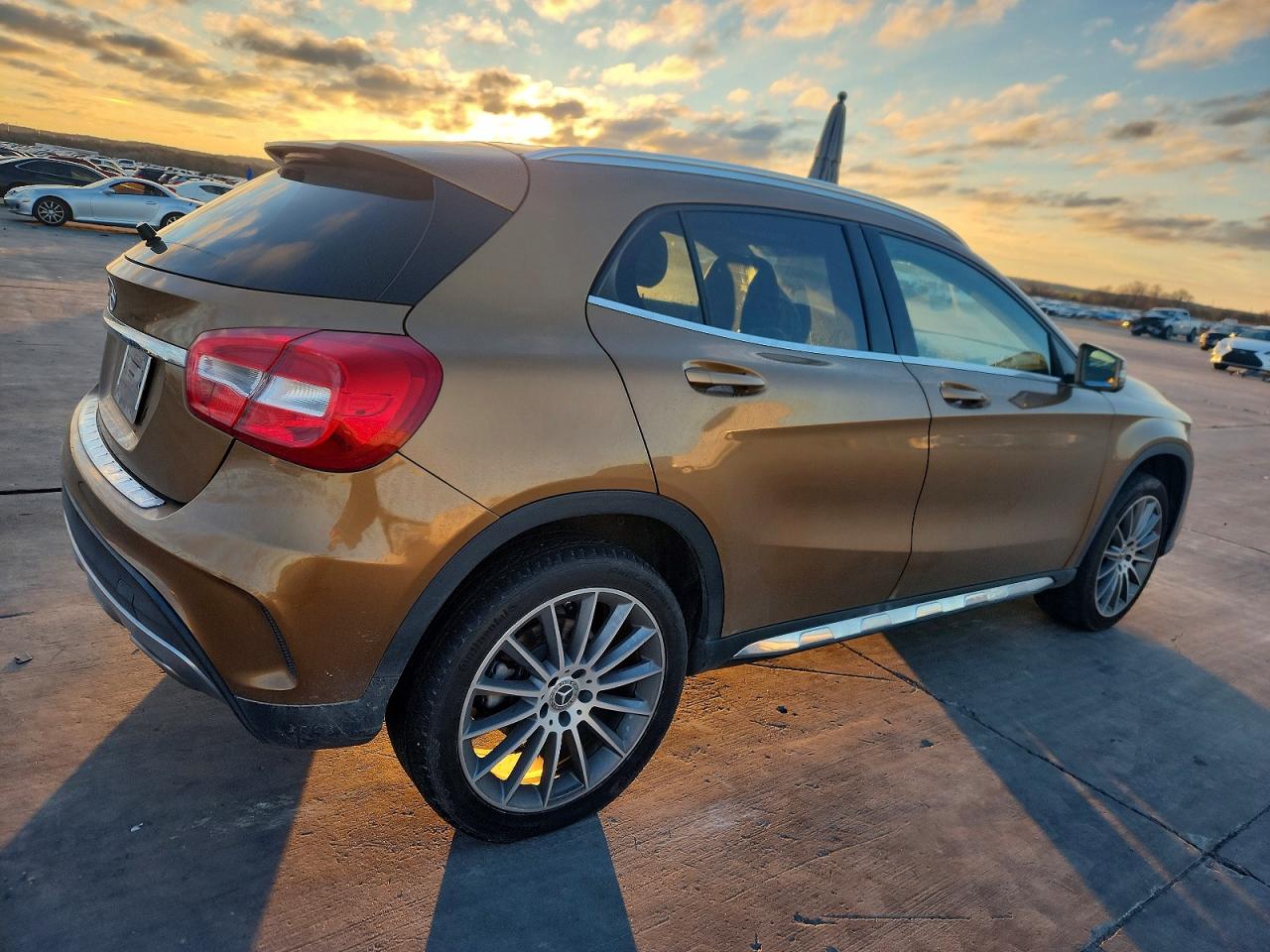 MERCEDES-BENZ Gla 250 2018