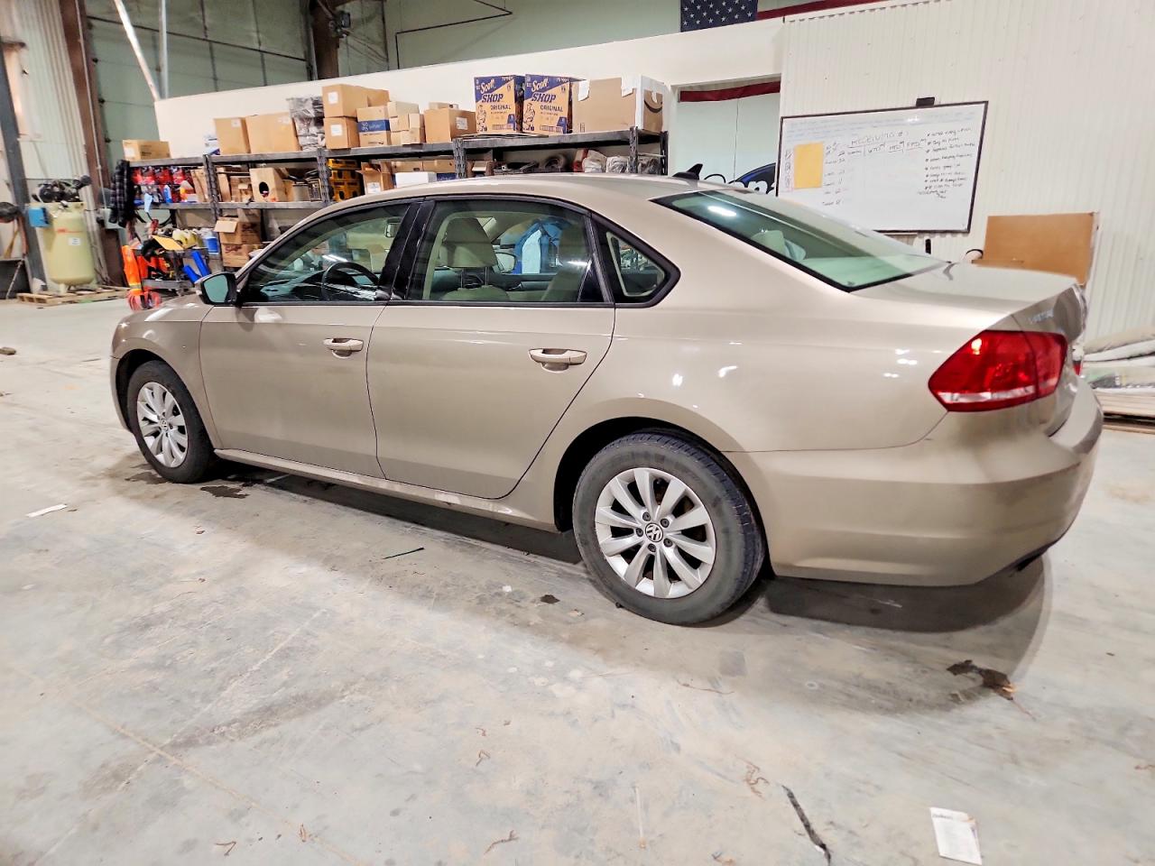 VOLKSWAGEN Passat S 2015