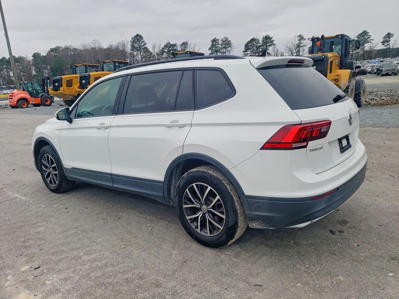 VOLKSWAGEN Tiguan S 2021
