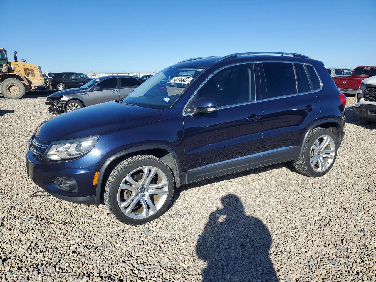 VOLKSWAGEN Tiguan S 2016