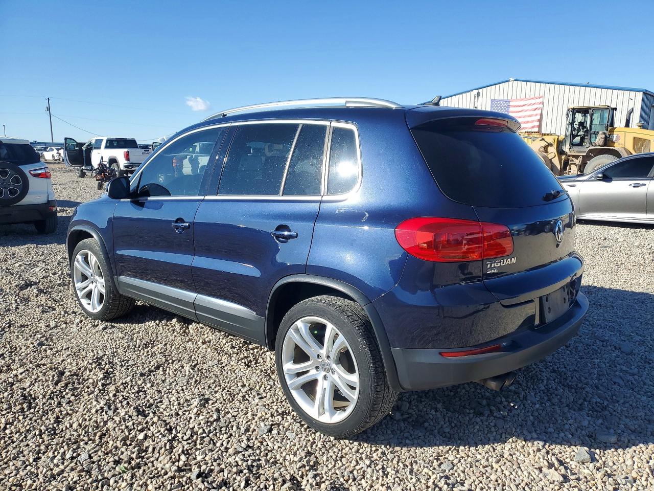 VOLKSWAGEN Tiguan S 2016