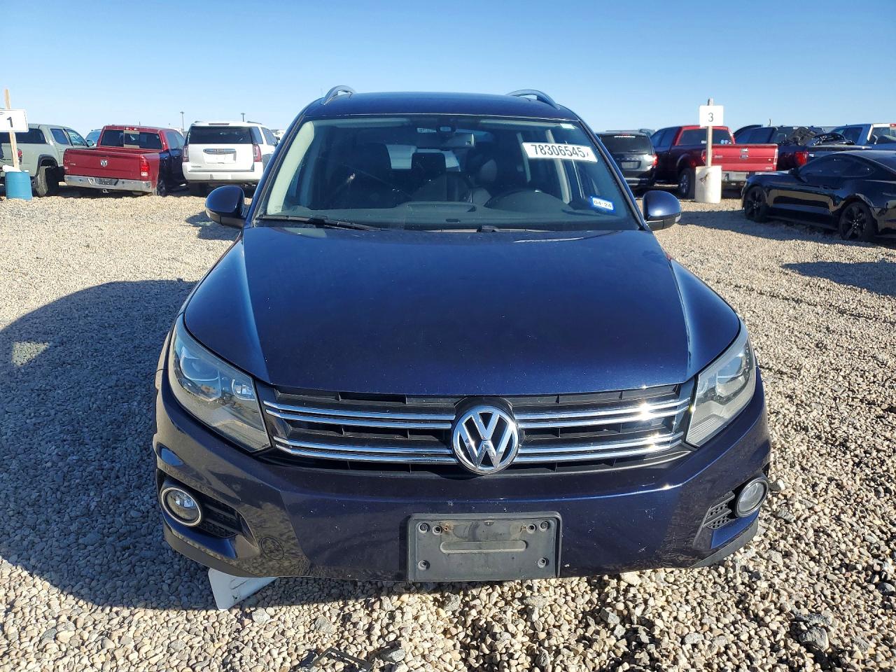 VOLKSWAGEN Tiguan S 2016